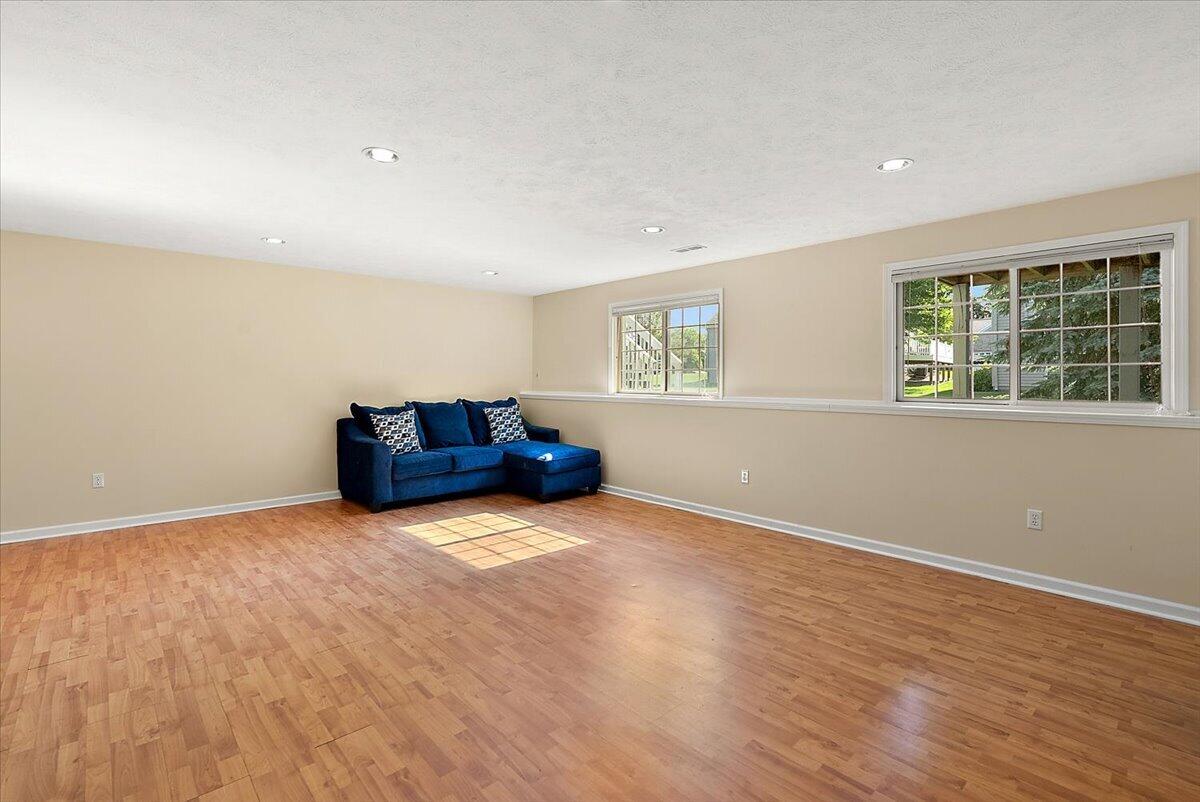 2960 Bentbrooke Drive Holland MI 49424