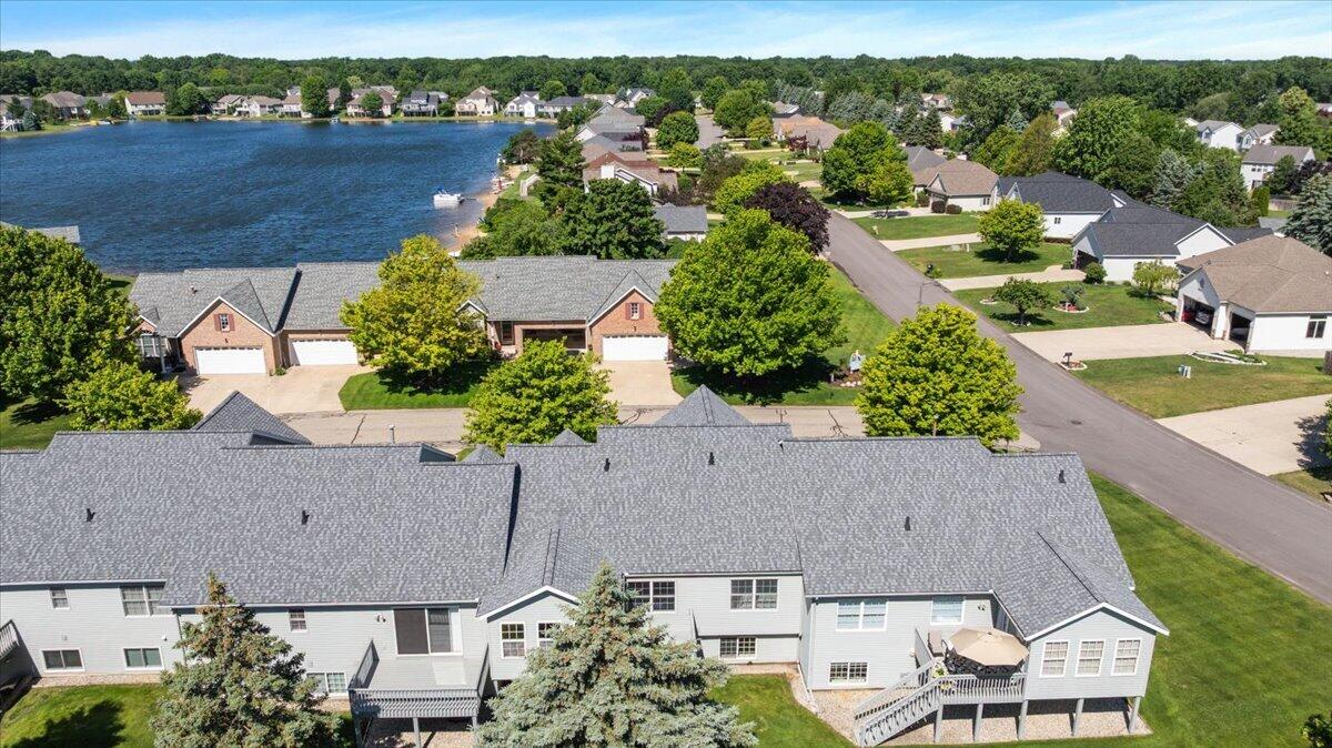 2960 Bentbrooke Drive Holland MI 49424