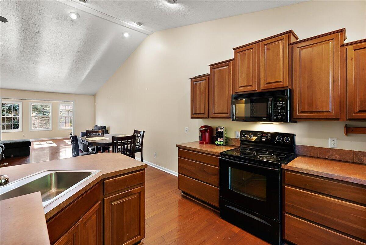 2960 Bentbrooke Drive Holland MI 49424
