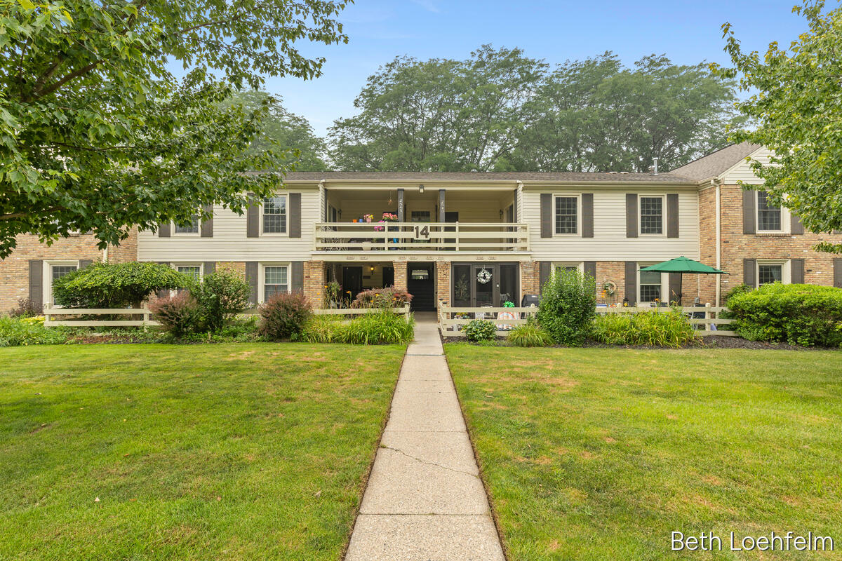 2551 Abbington Drive SE Grand Rapids MI 49506