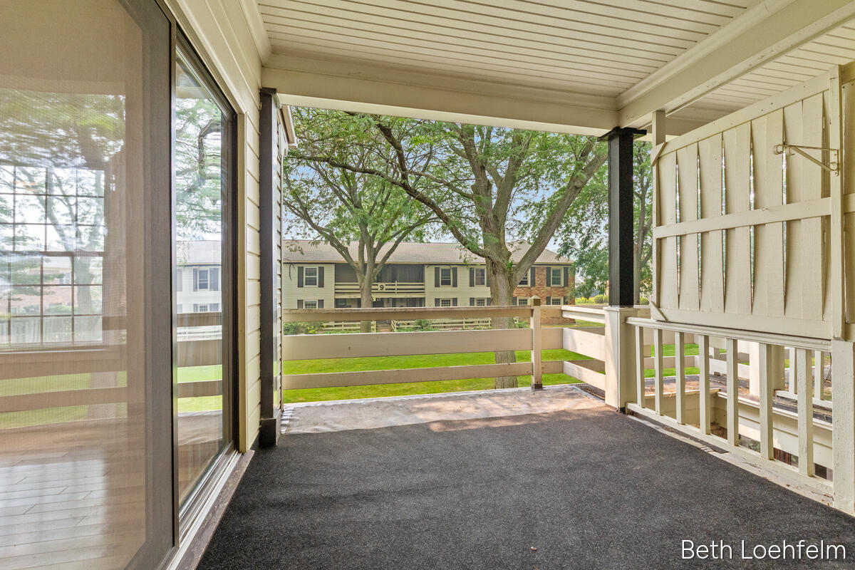 2551 Abbington Drive SE Grand Rapids MI 49506