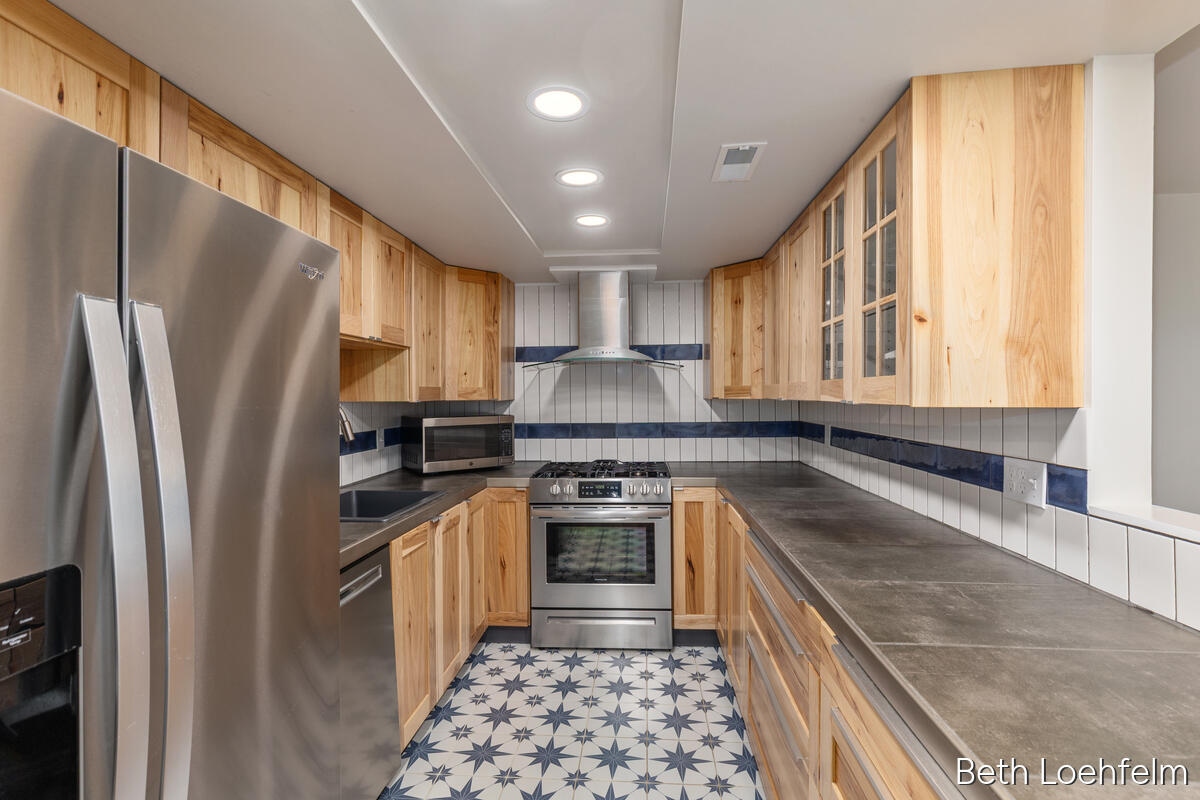 2551 Abbington Drive SE Grand Rapids MI 49506