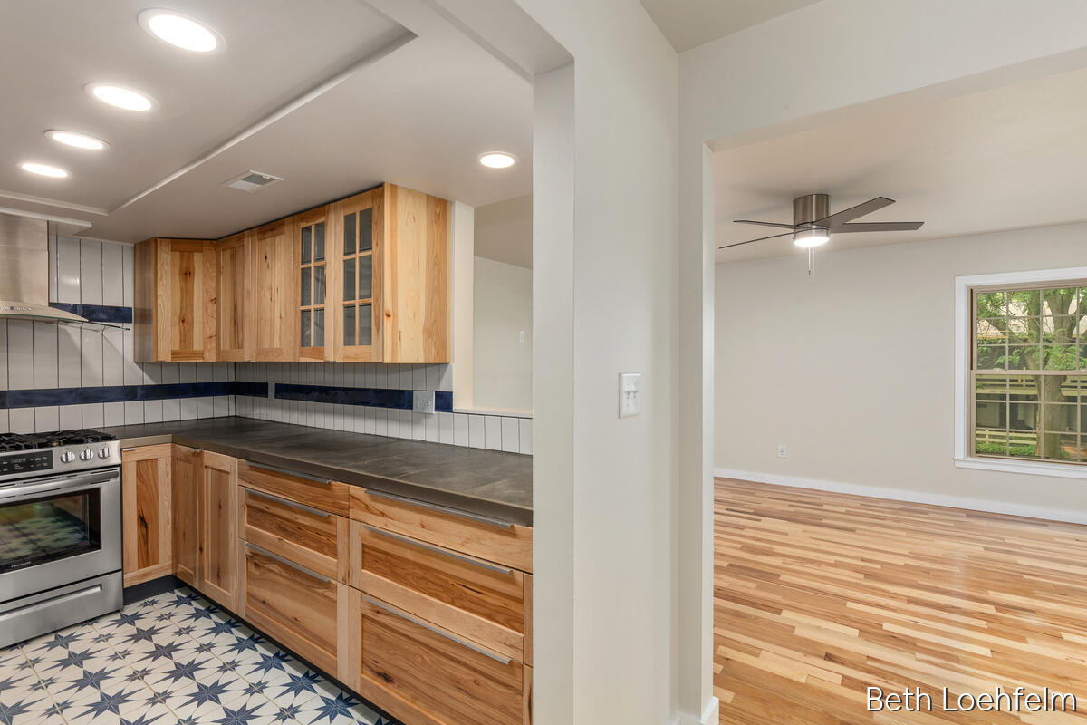 2551 Abbington Drive SE Grand Rapids MI 49506