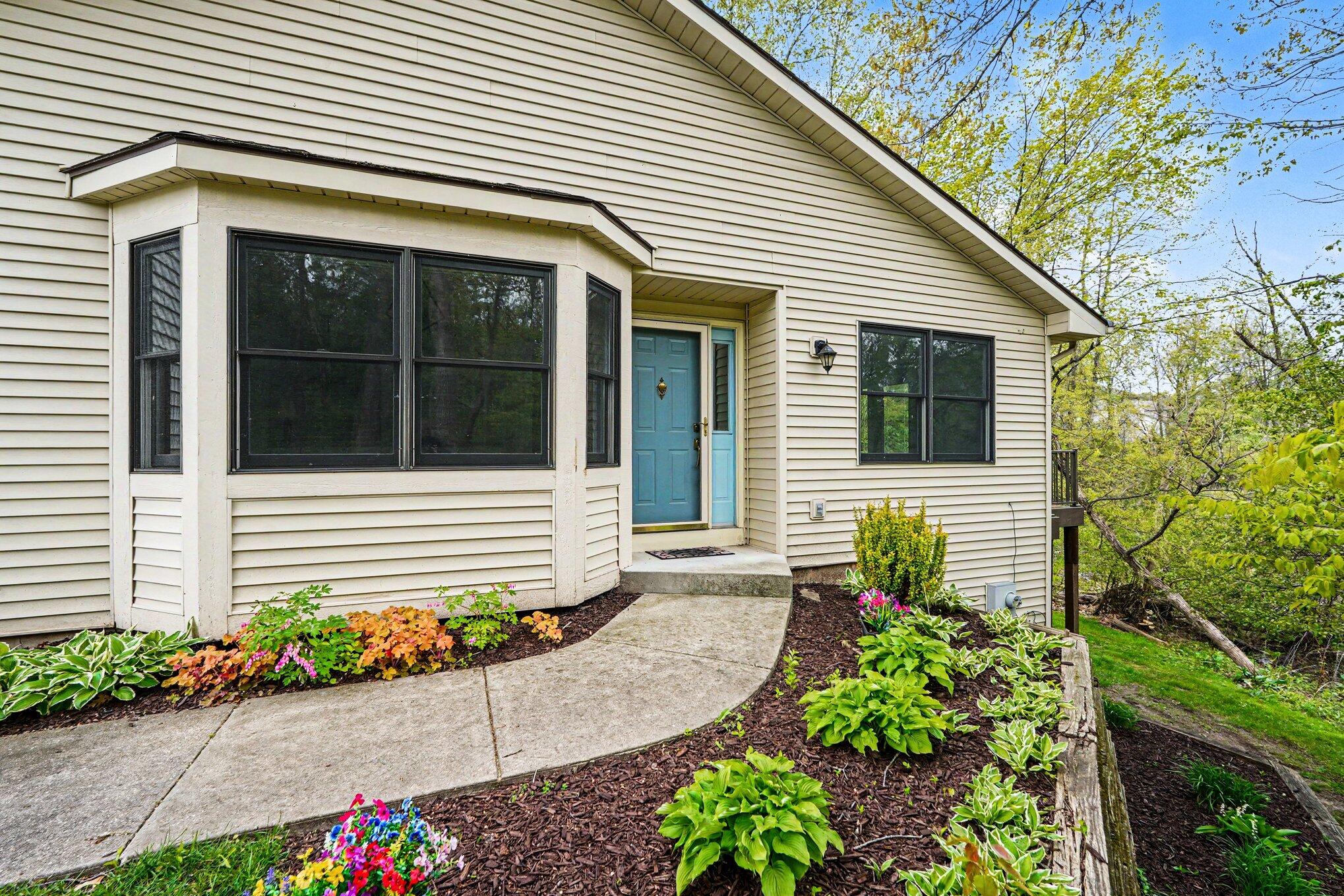 2681 Indian Creek Drive NW Grand Rapids MI 49534