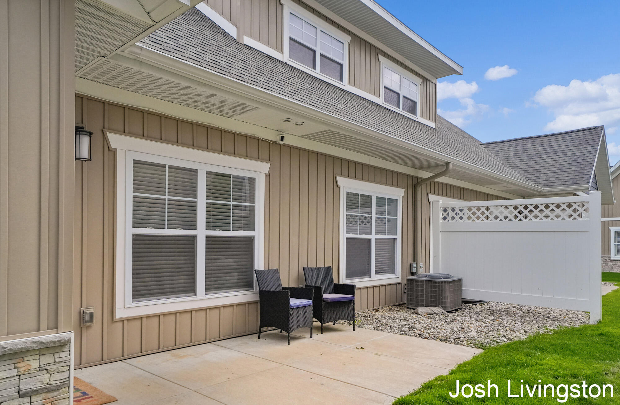 144 Tamarack Lane NE Rockford MI 49341