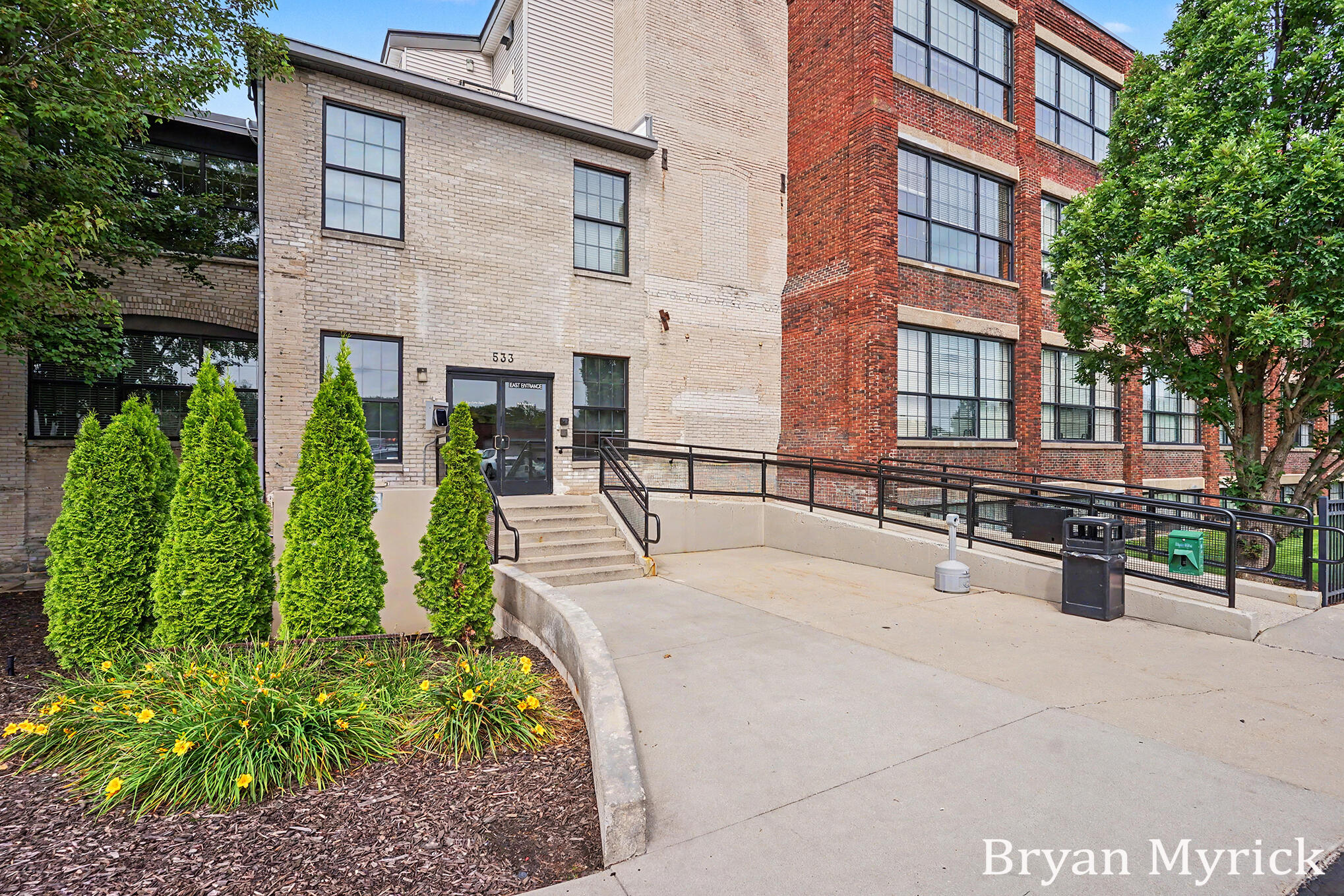533 Columbia Avenue Holland MI 49423