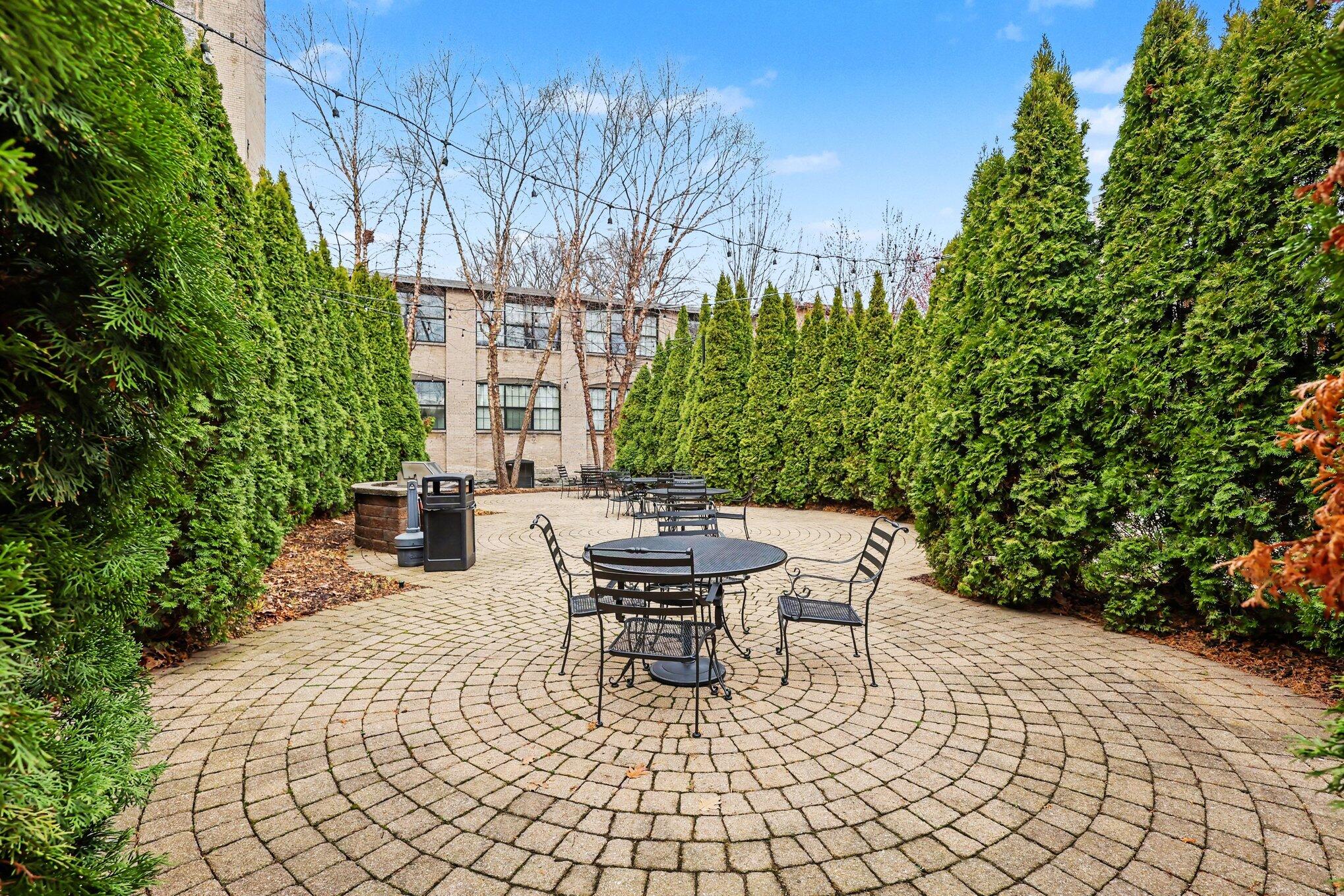 533 Columbia Avenue Holland MI 49423