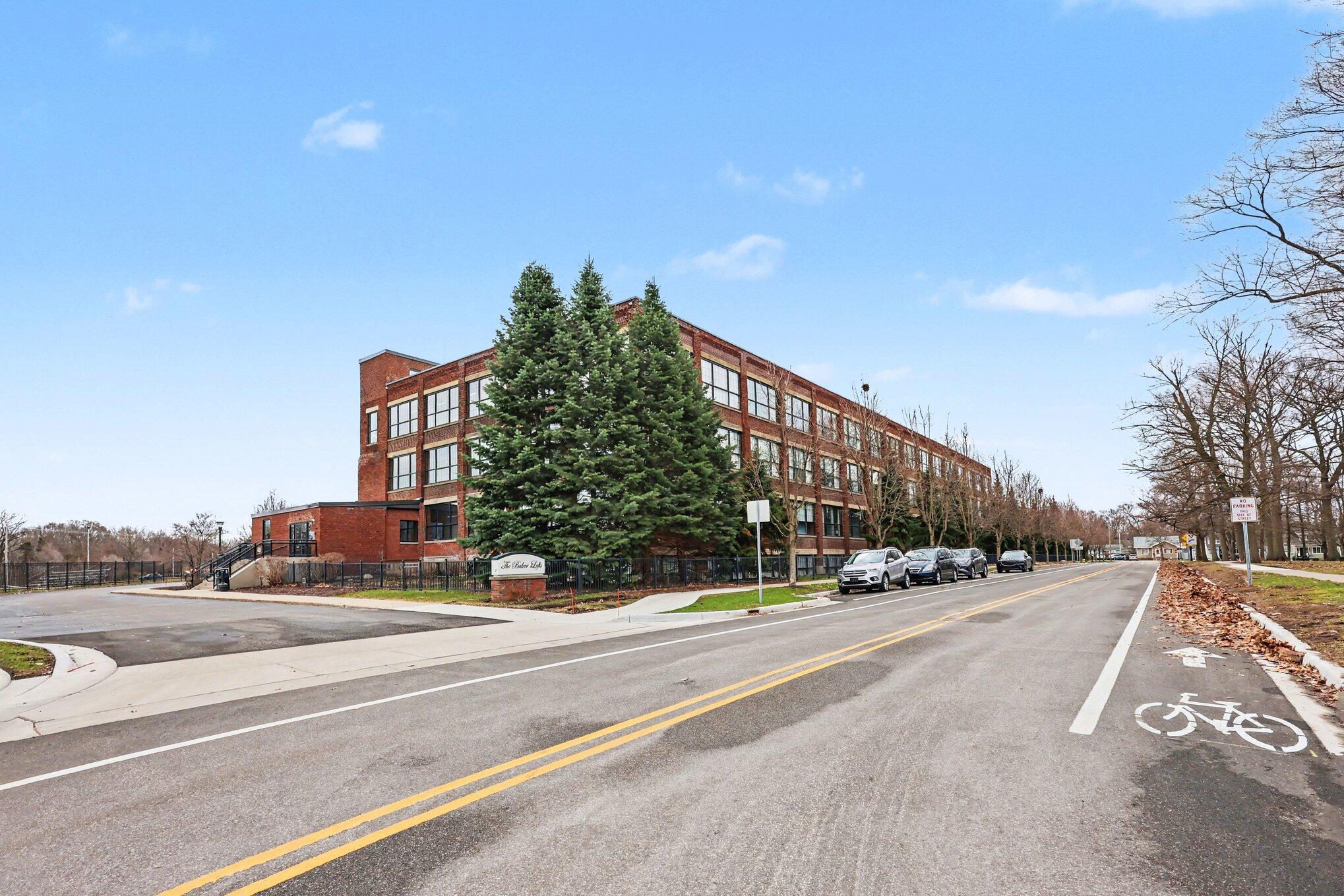 533 Columbia Avenue Holland MI 49423