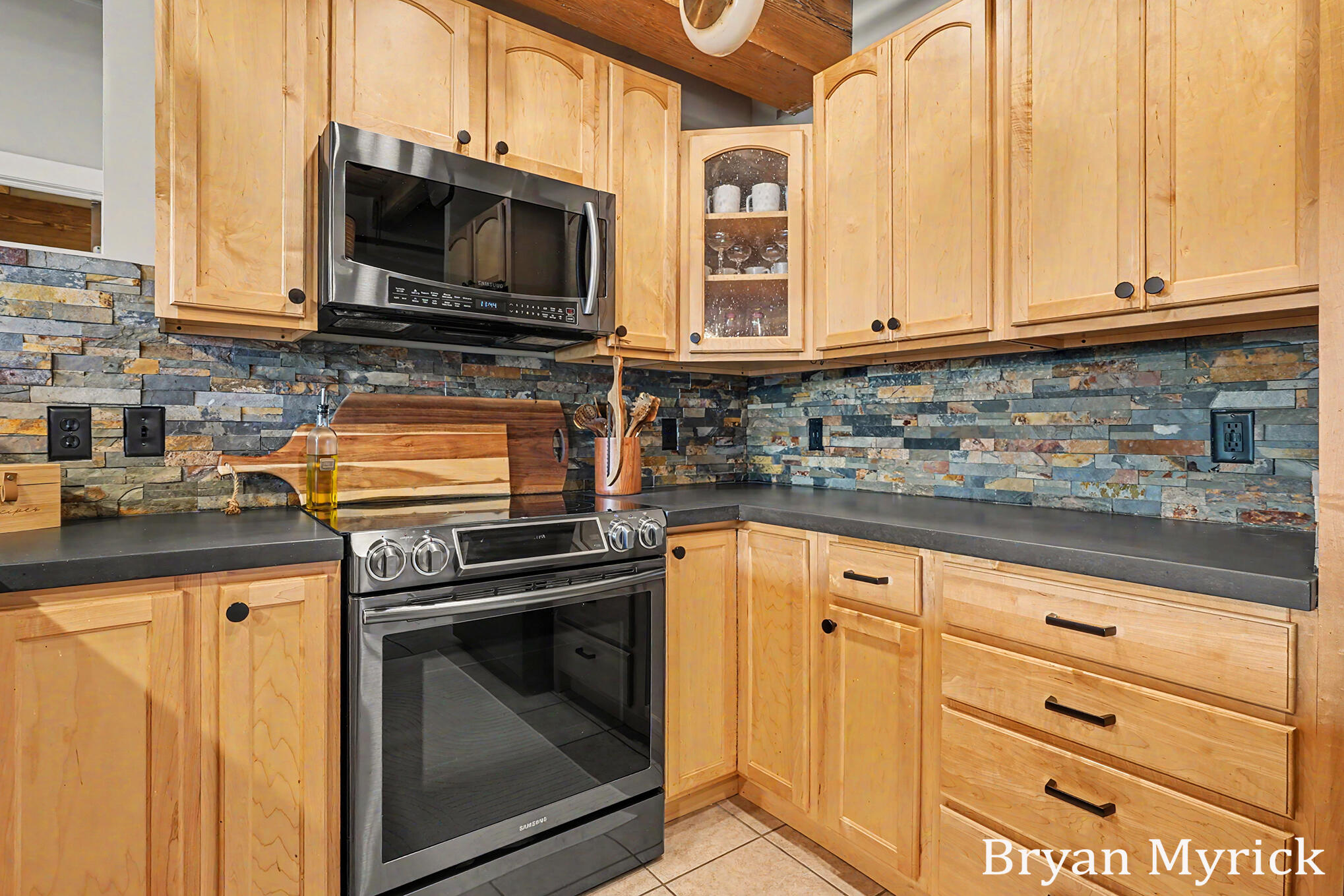 533 Columbia Avenue Holland MI 49423