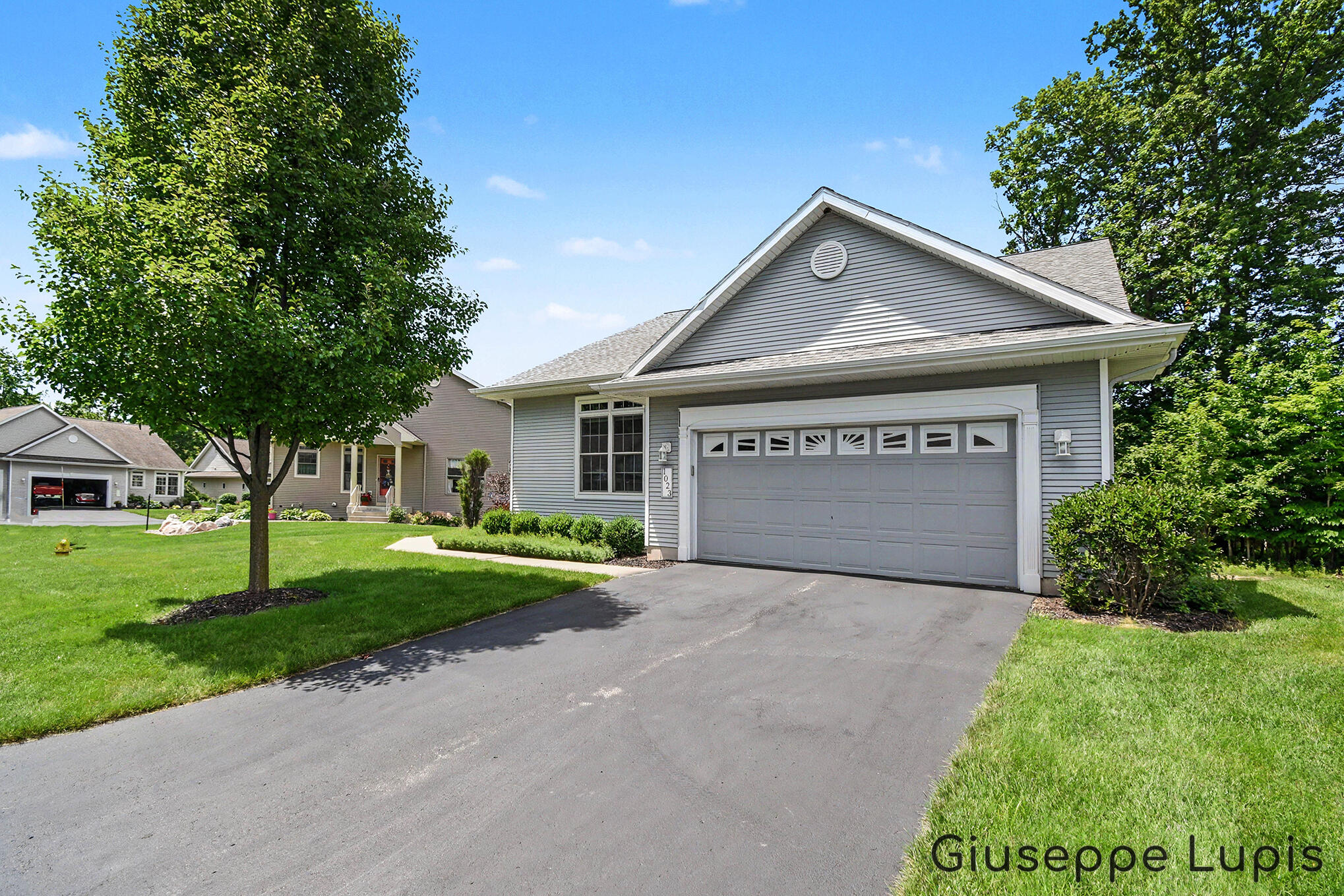 1023 Kensington Street NW Grand Rapids MI 49534