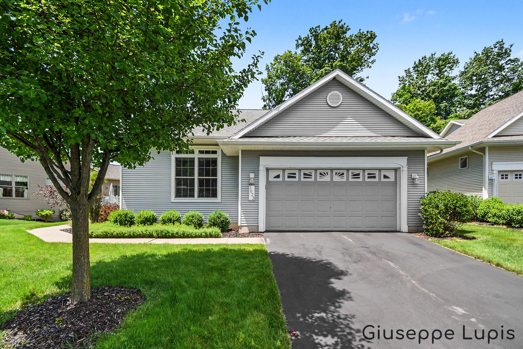 1023 Kensington Street NW Grand Rapids MI 49534