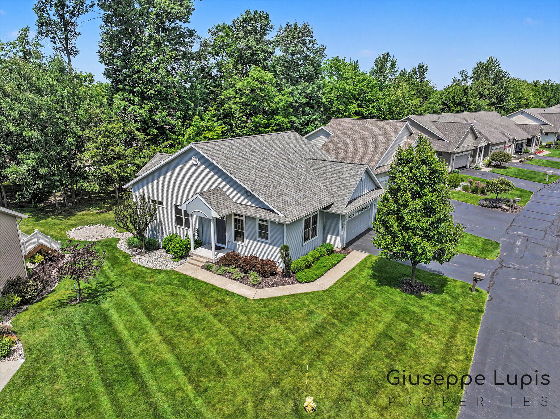 1023 Kensington Street NW Grand Rapids MI 49534