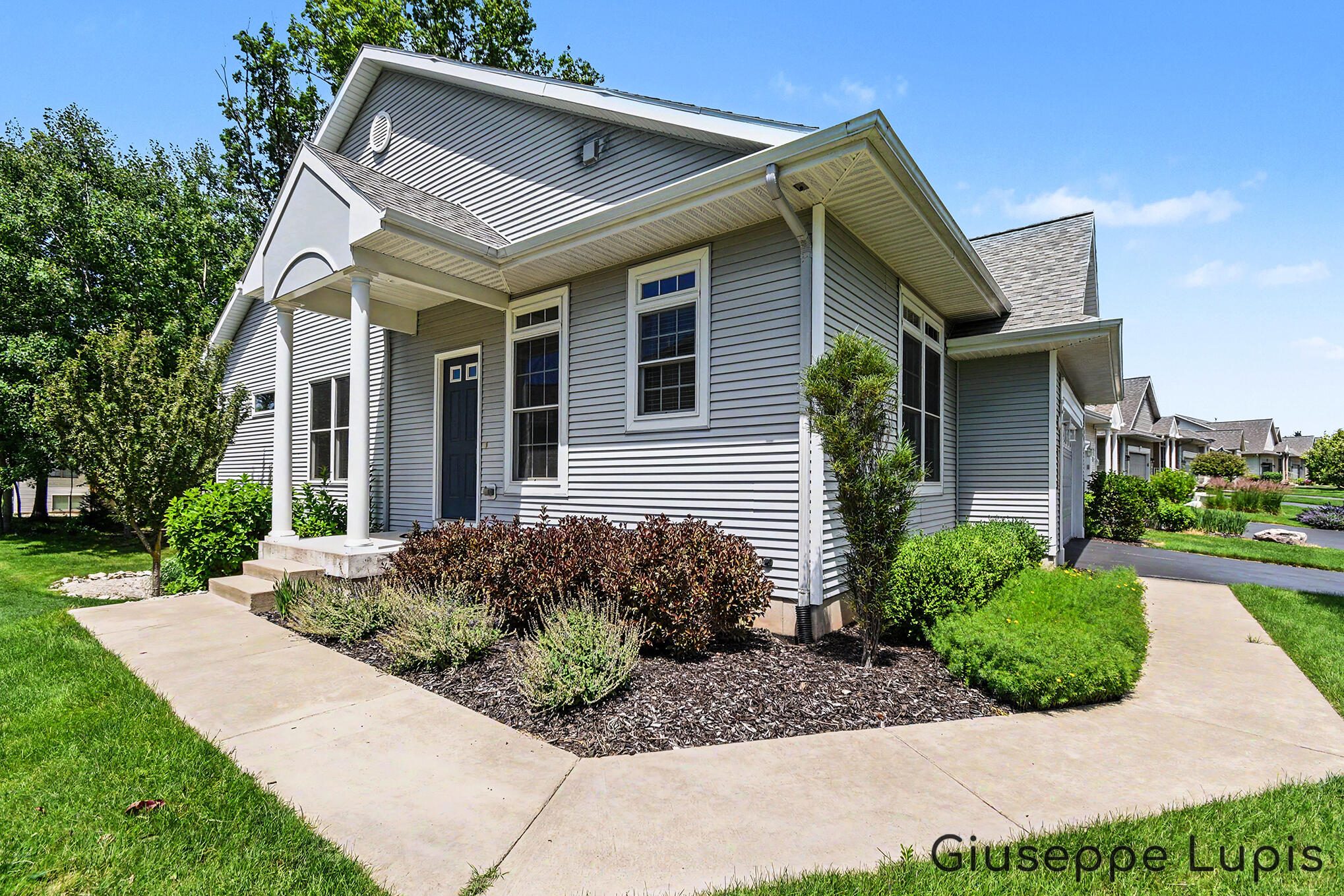 1023 Kensington Street NW Grand Rapids MI 49534