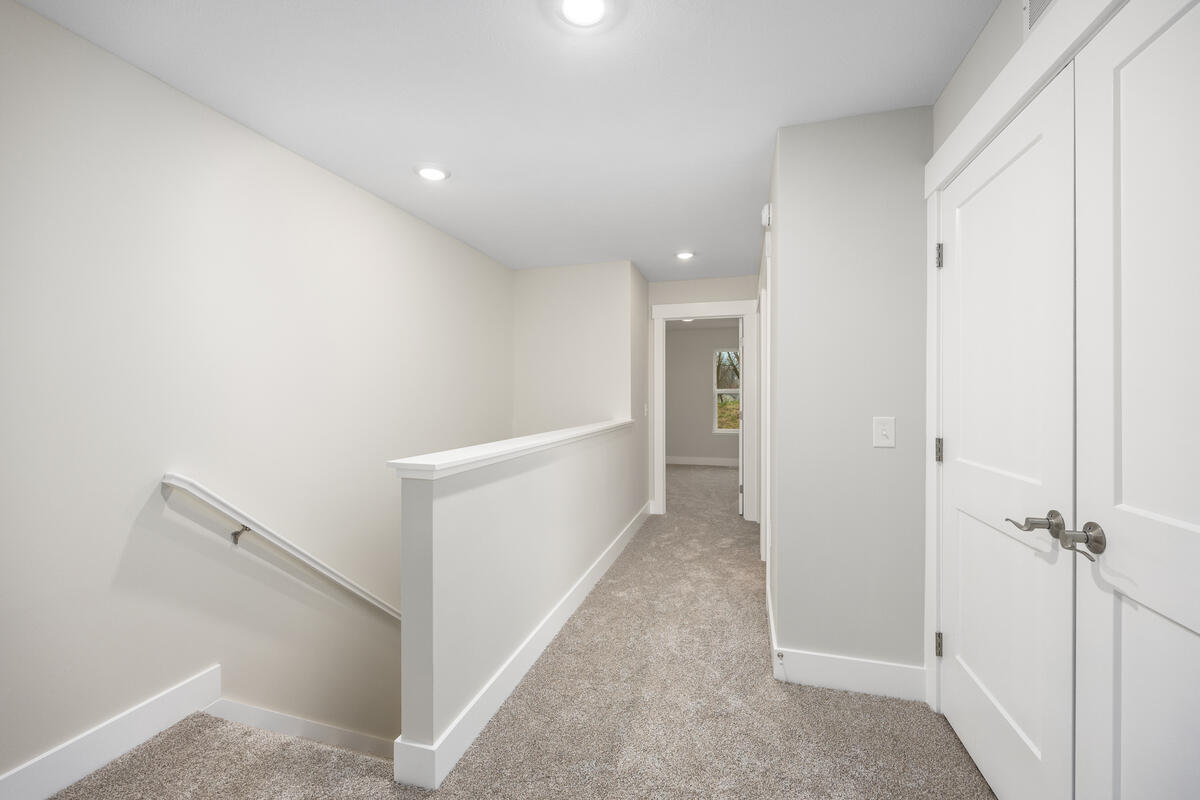 2221 Watertown Way NE Grand Rapids MI 49505
