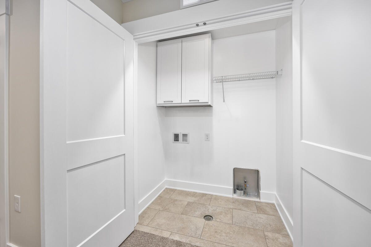 2221 Watertown Way NE Grand Rapids MI 49505