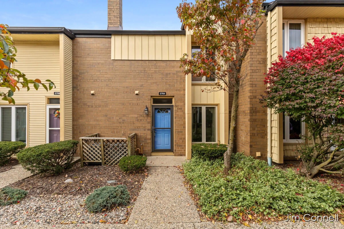 2704 Zuni Trail SE Grand Rapids MI 49506