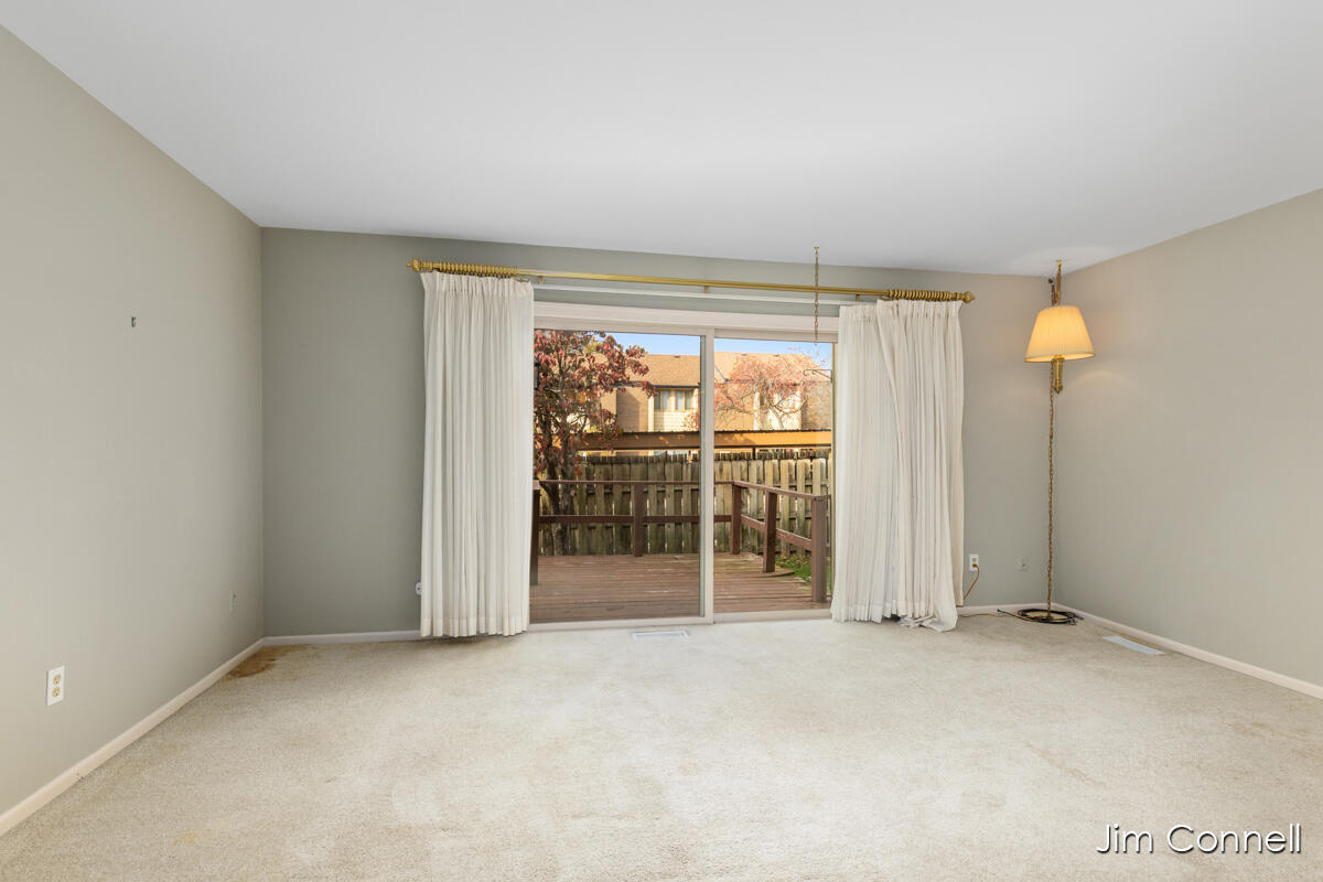 2704 Zuni Trail SE Grand Rapids MI 49506