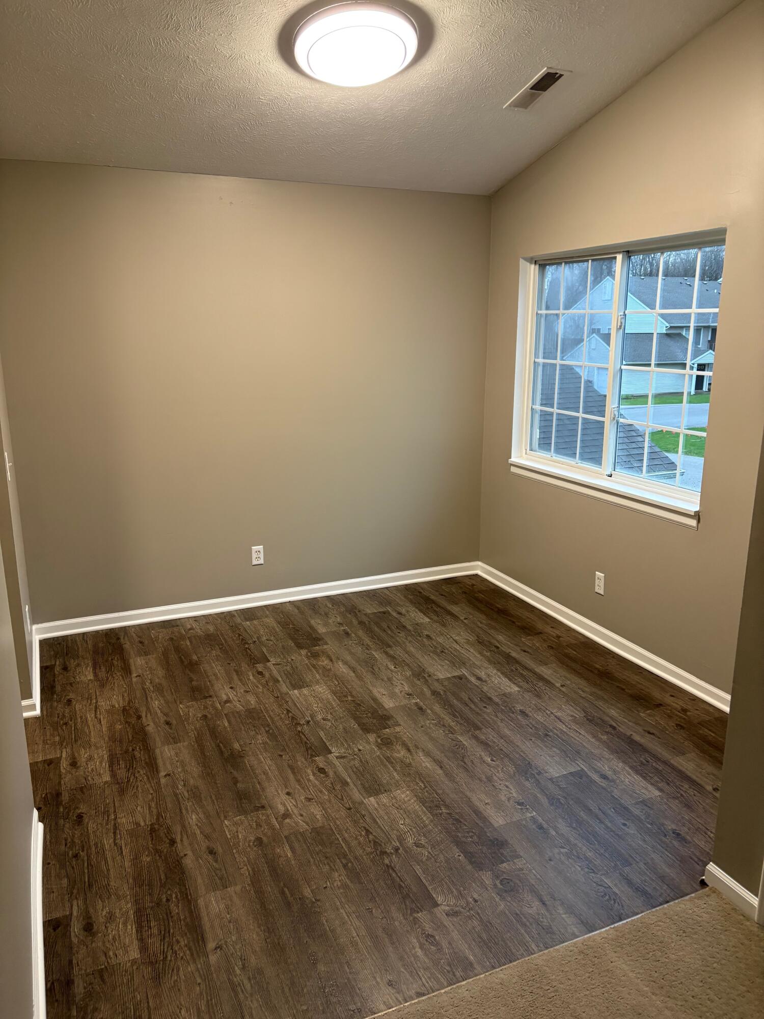 213 Hunters Lane NE Rockford MI 49341