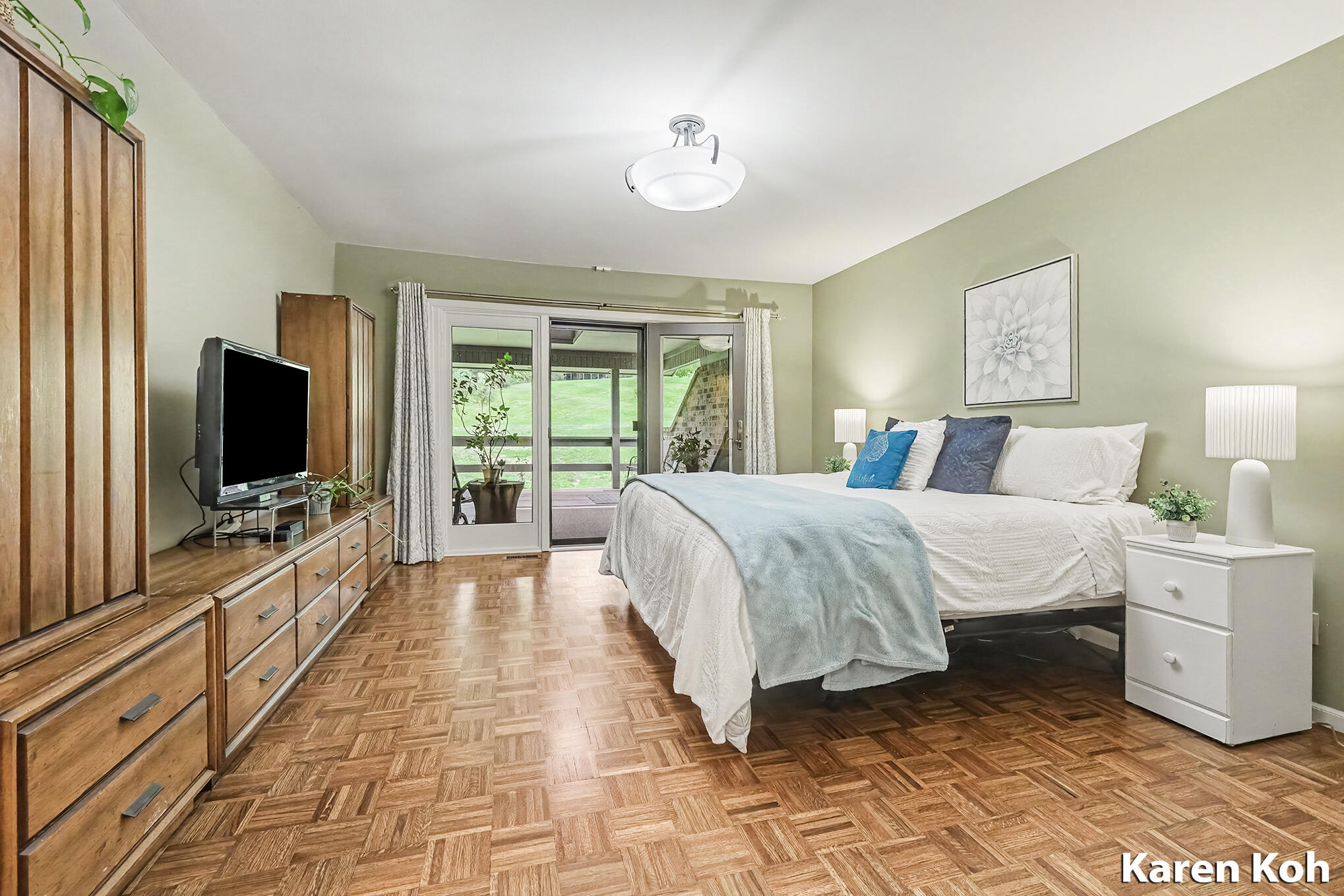 3598 Charlevoix Drive SE Grand Rapids MI 49546