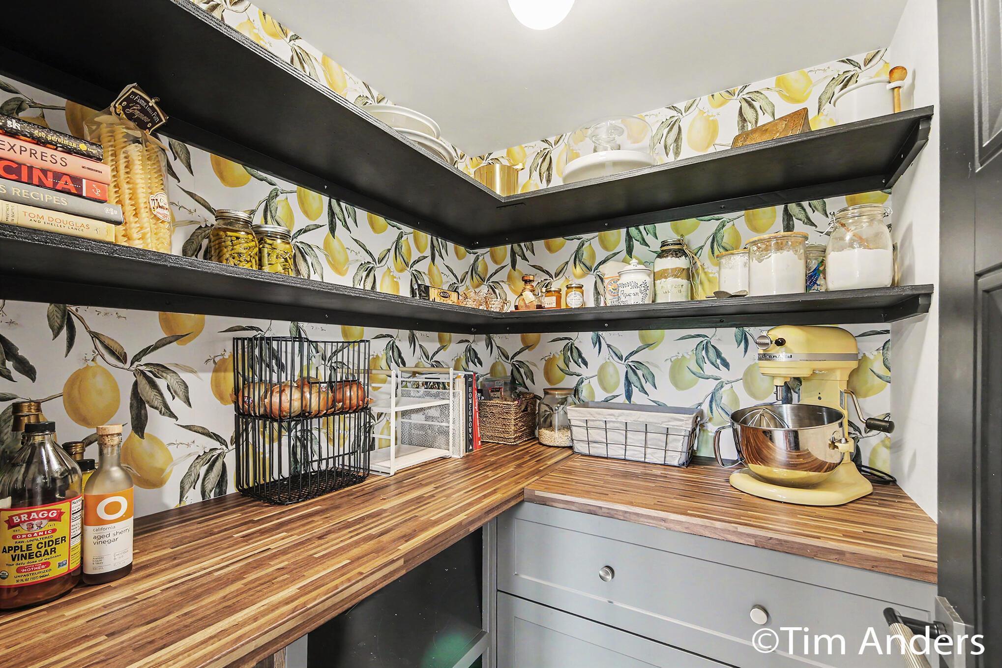 3452 Charlevoix Drive SE Grand Rapids MI 49546