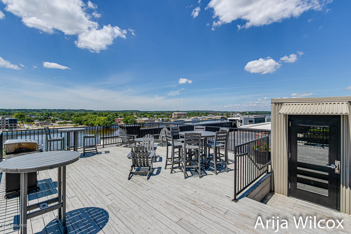 940 Monroe Avenue NW Grand Rapids MI 49503