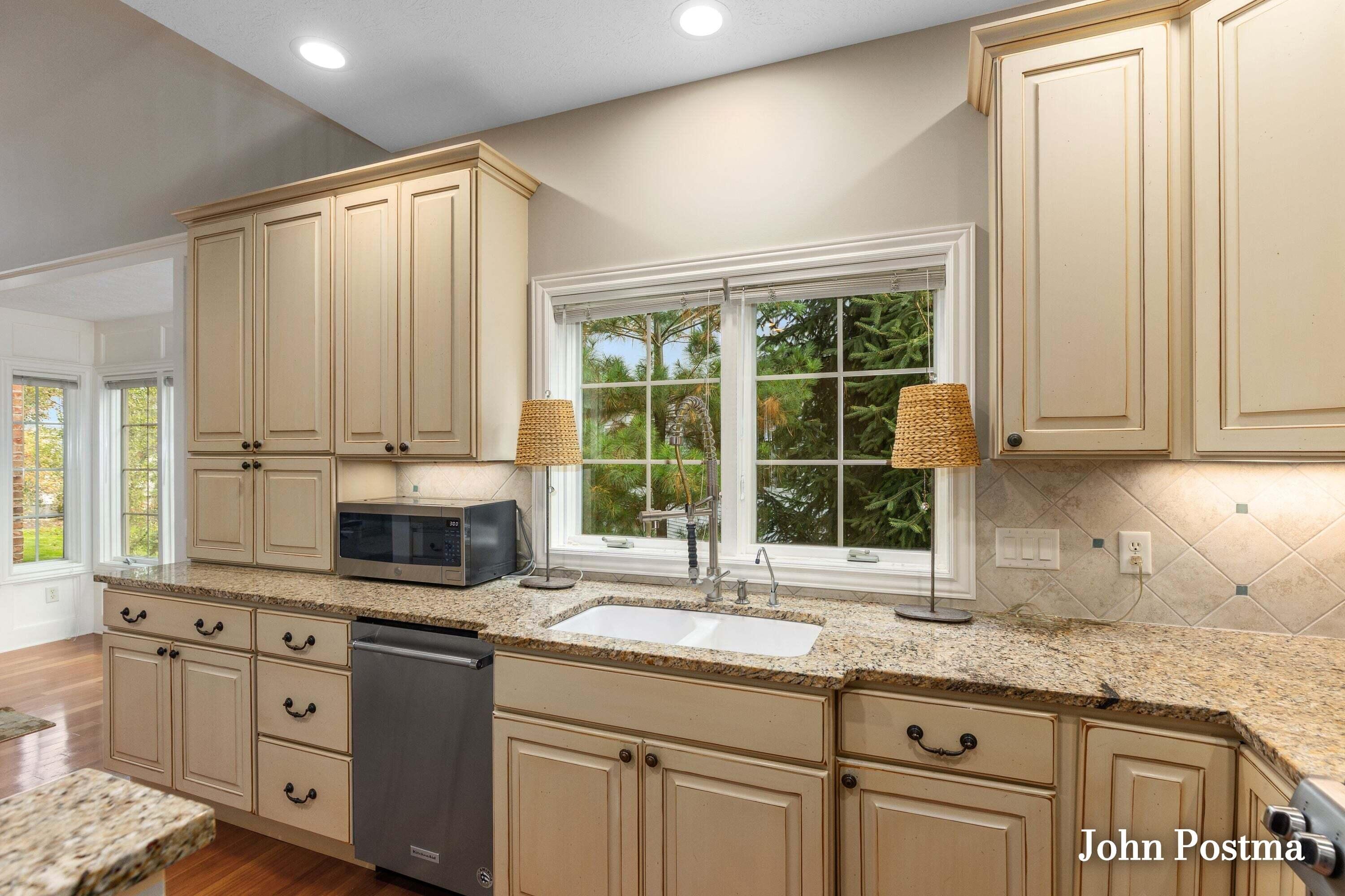12 Peartree Lane NE Grand Rapids MI 49546