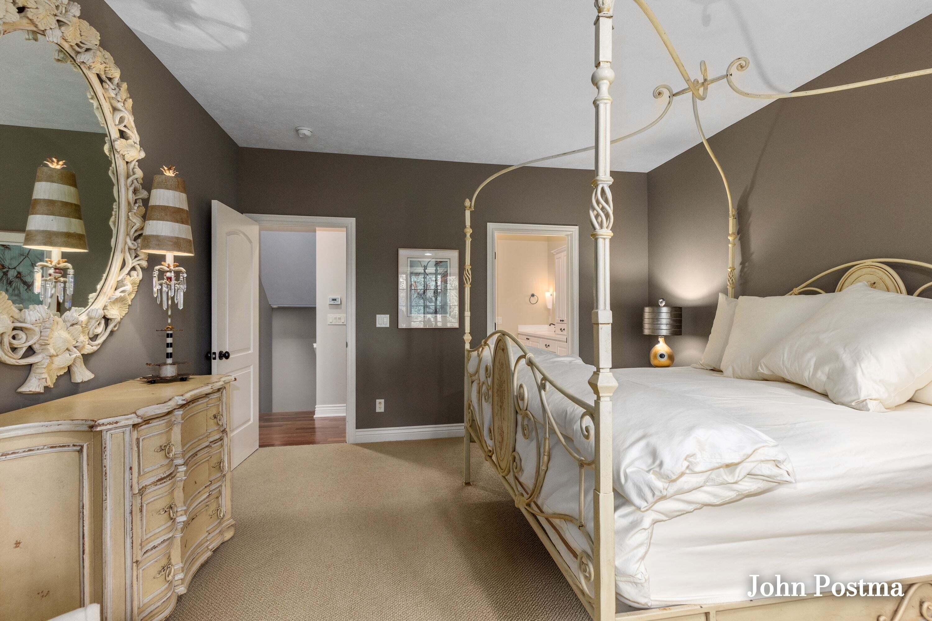 12 Peartree Lane NE Grand Rapids MI 49546