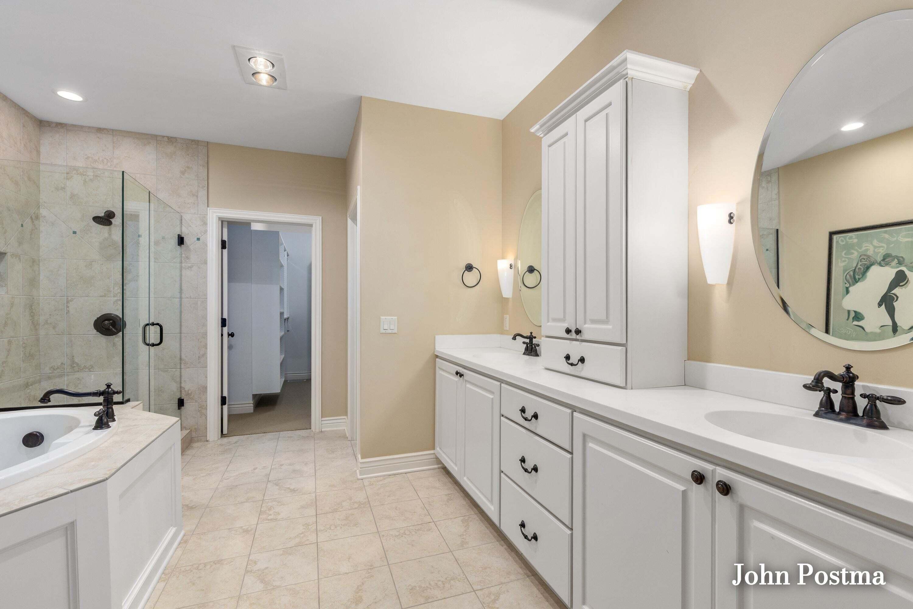 12 Peartree Lane NE Grand Rapids MI 49546