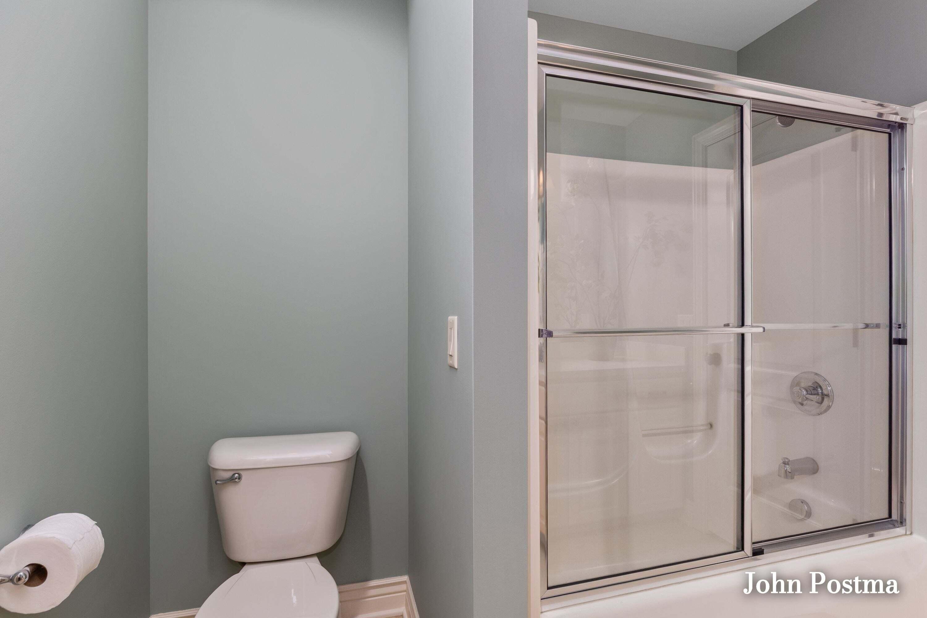 12 Peartree Lane NE Grand Rapids MI 49546
