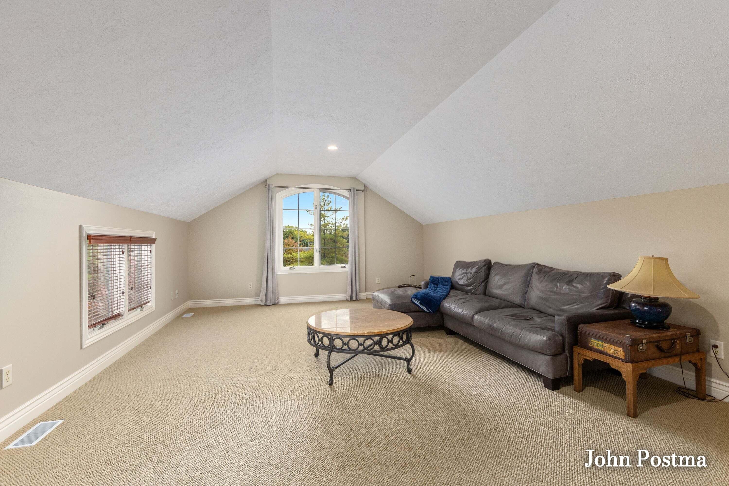 12 Peartree Lane NE Grand Rapids MI 49546