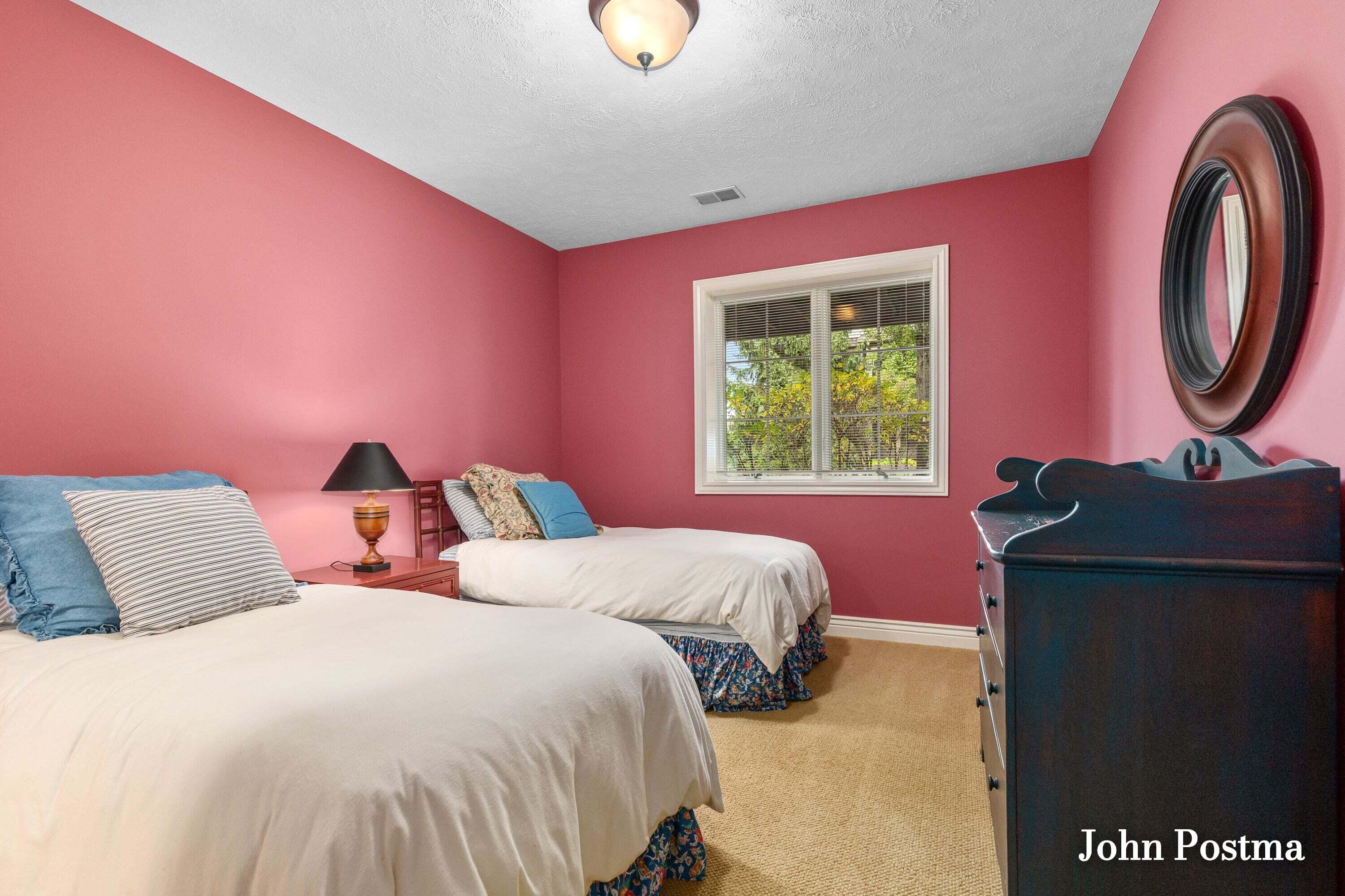 12 Peartree Lane NE Grand Rapids MI 49546