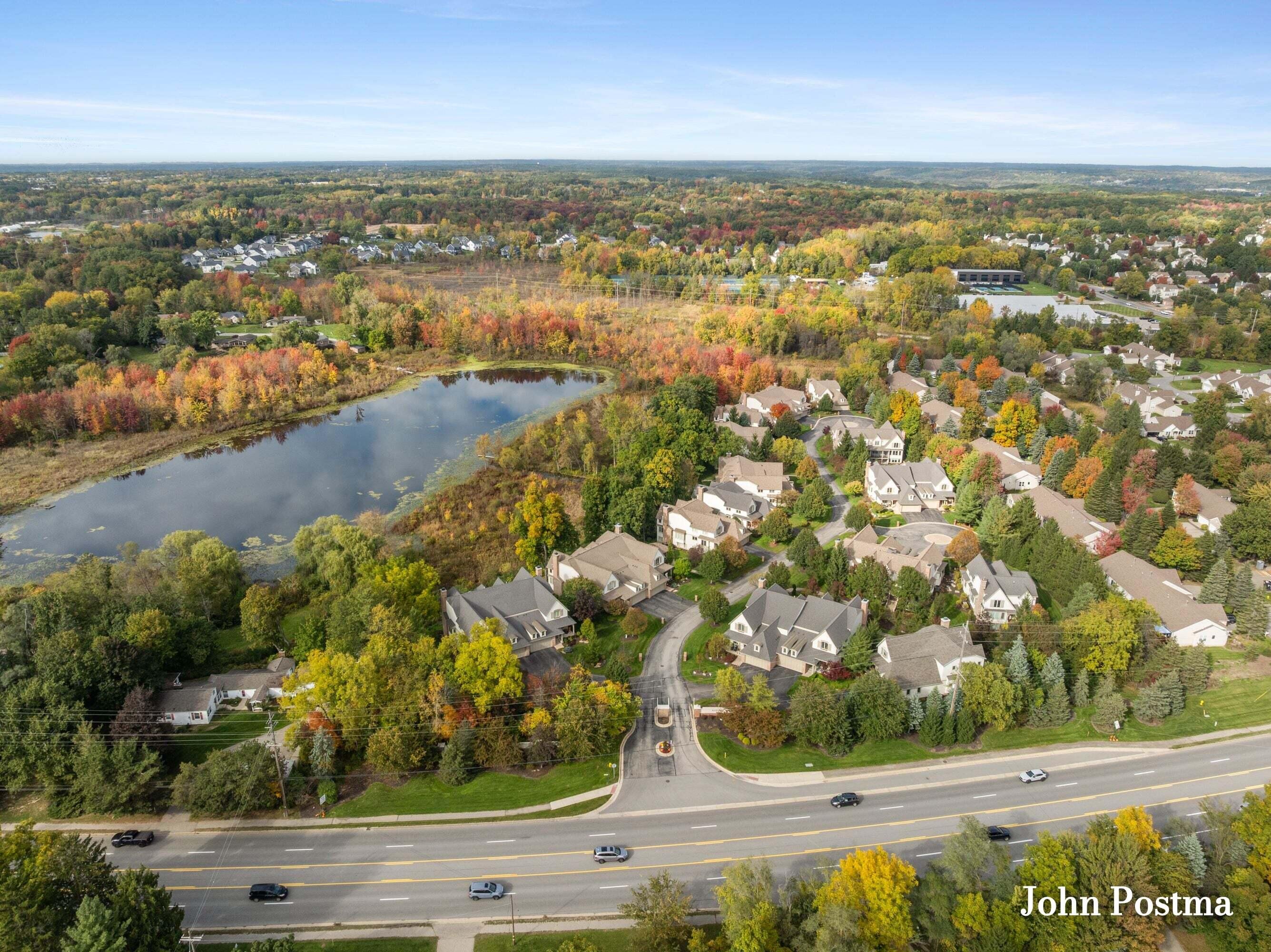 12 Peartree Lane NE Grand Rapids MI 49546