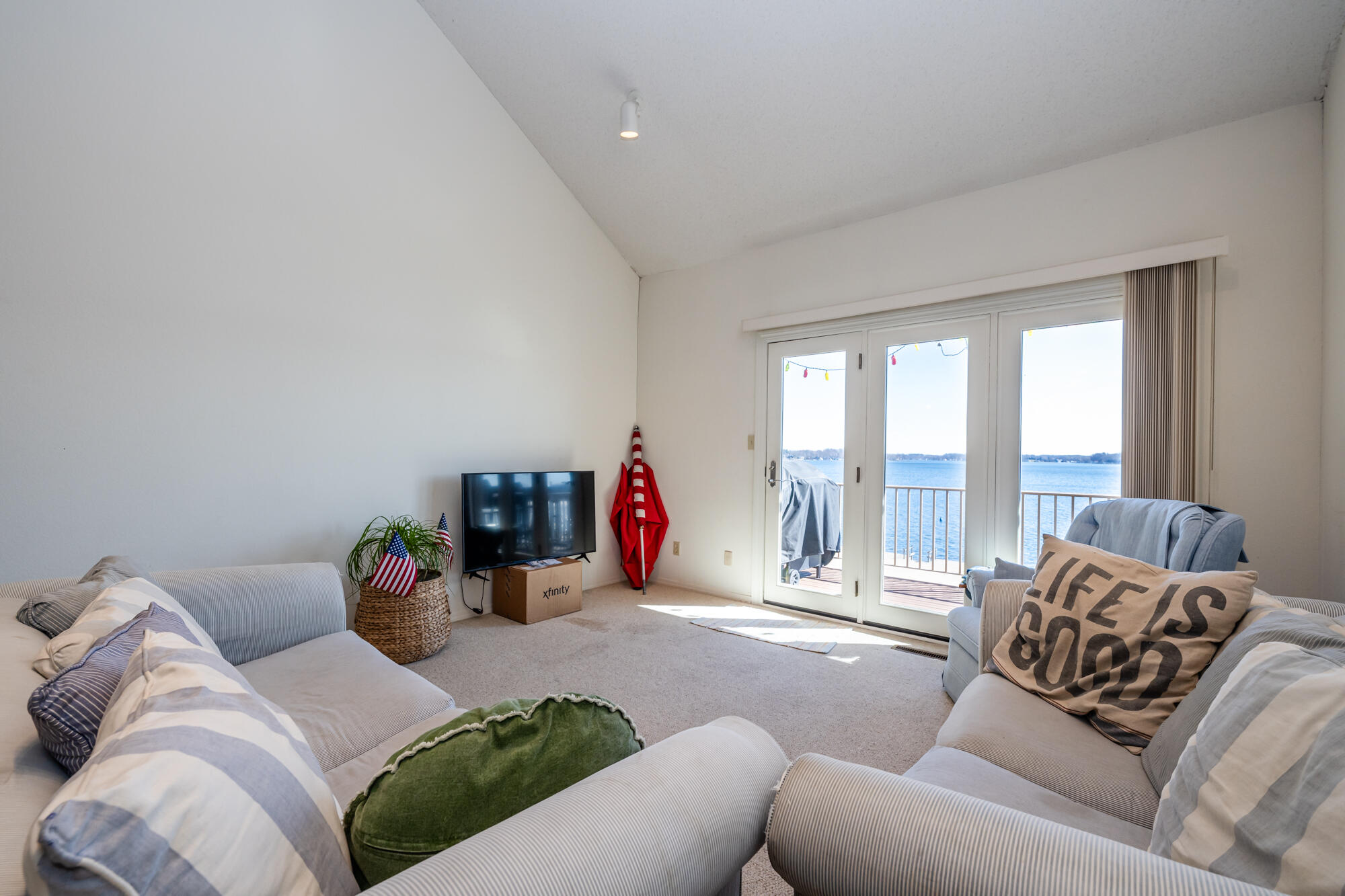 5251 Paw Paw Lake Road Coloma MI 49038