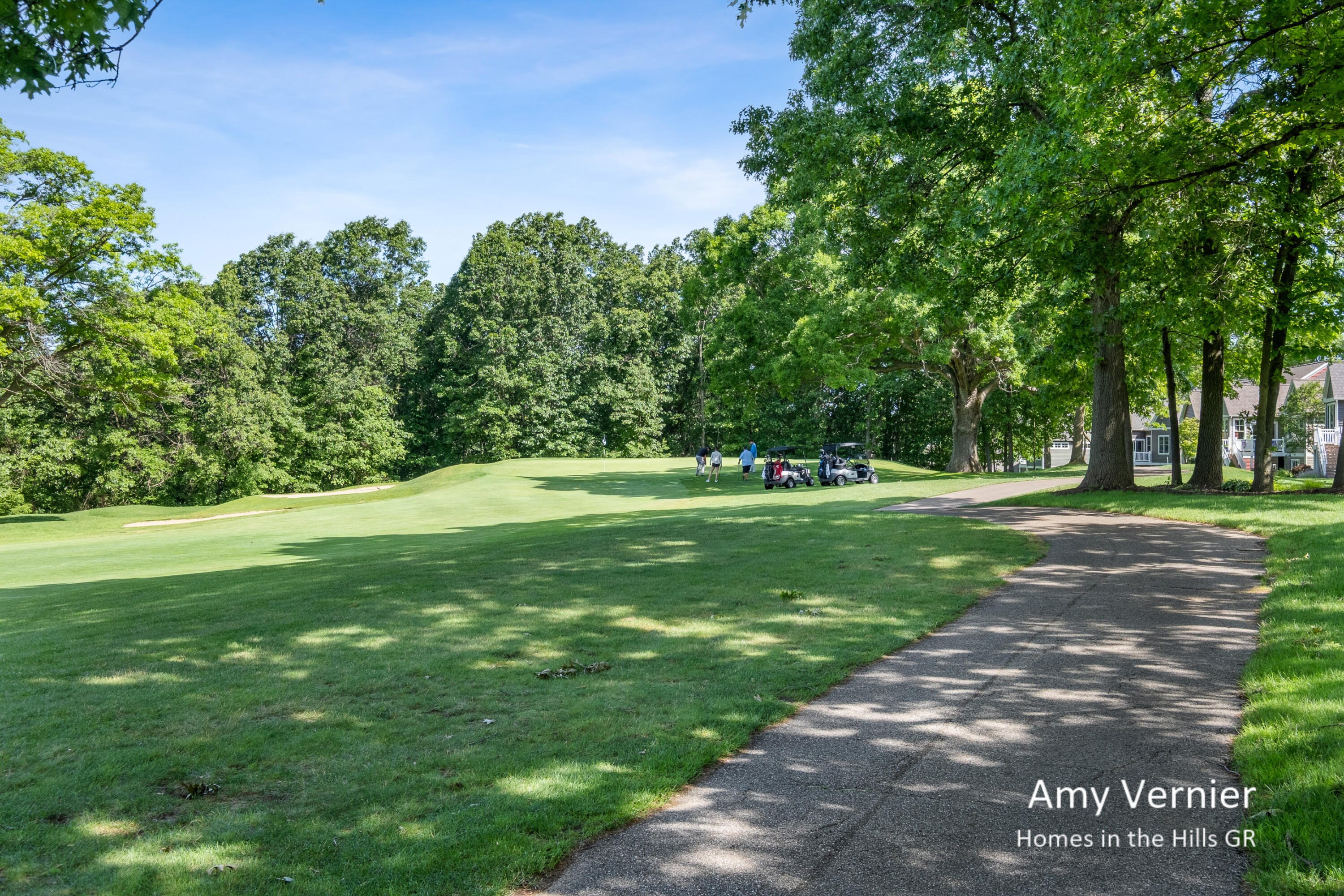 4081 E Gables Court NE Grand Rapids MI 49525