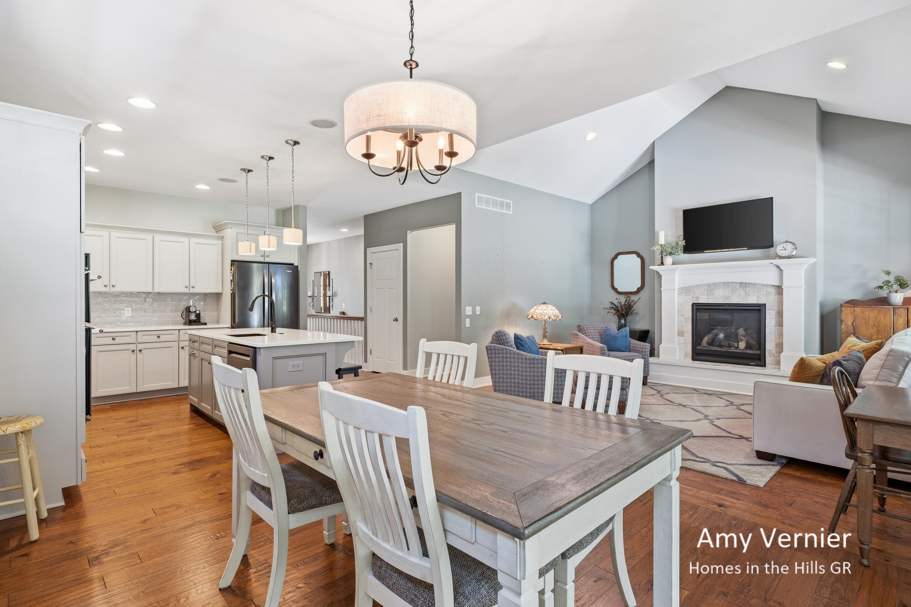 4081 E Gables Court NE Grand Rapids MI 49525