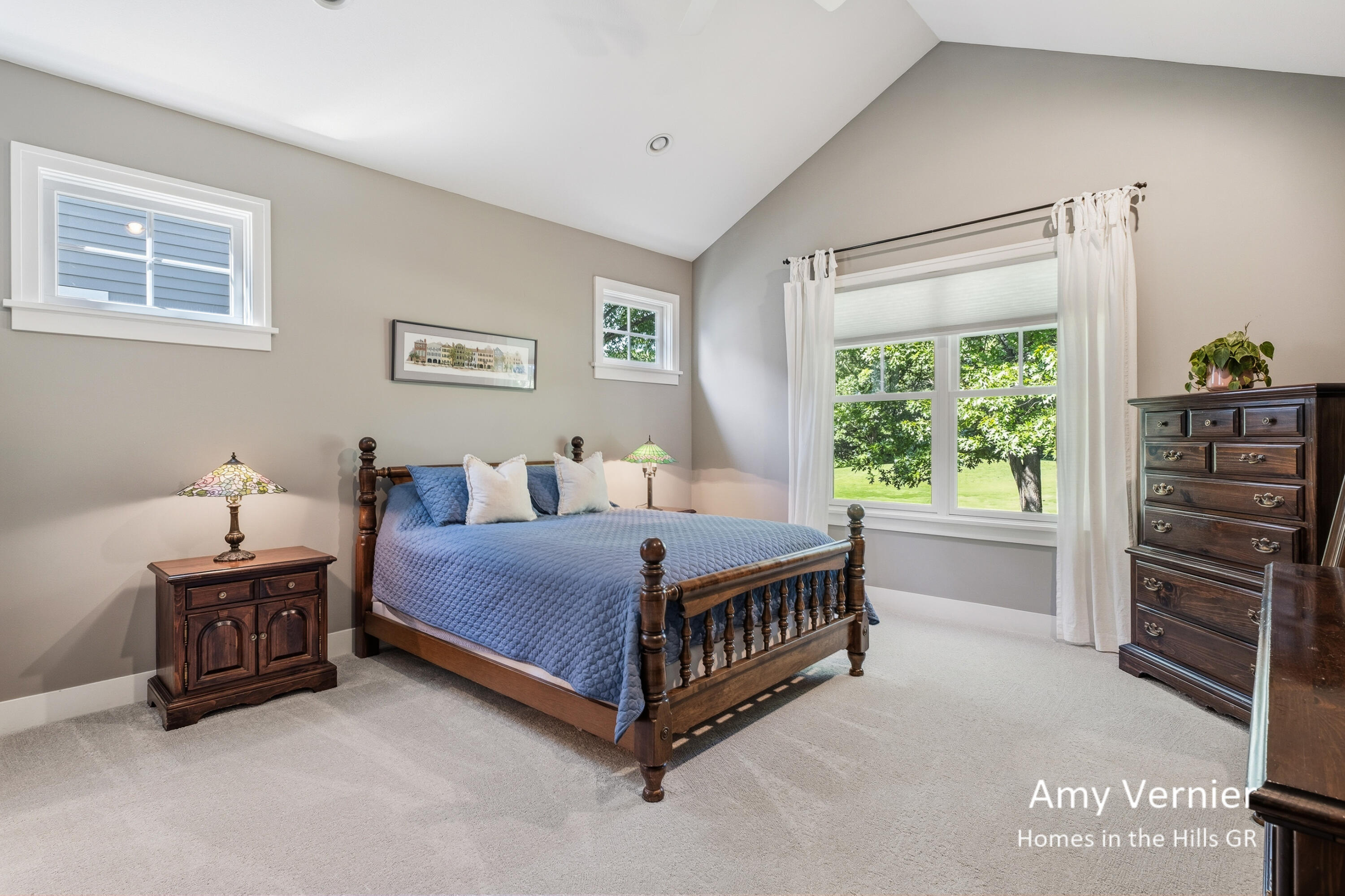 4081 E Gables Court NE Grand Rapids MI 49525
