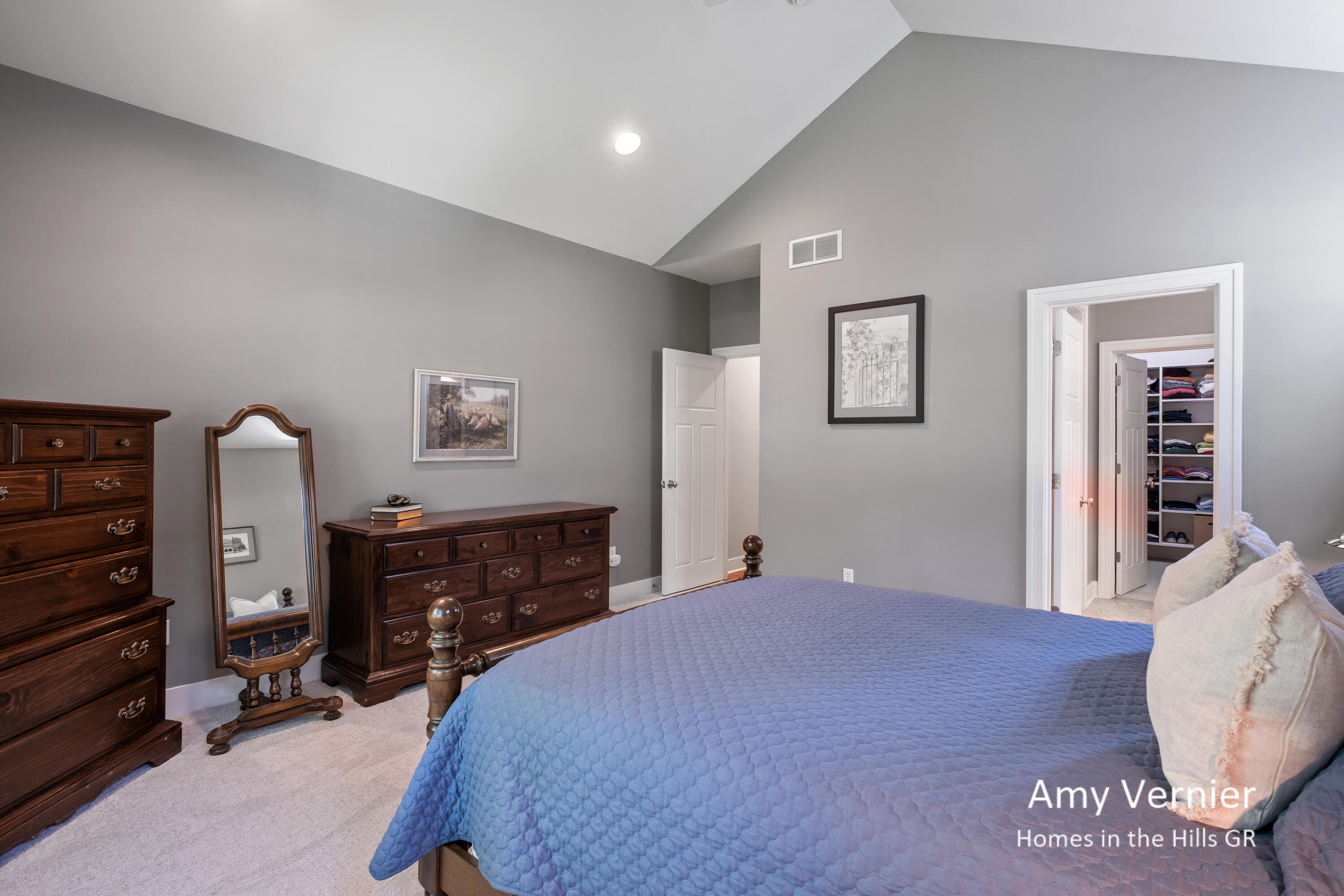 4081 E Gables Court NE Grand Rapids MI 49525
