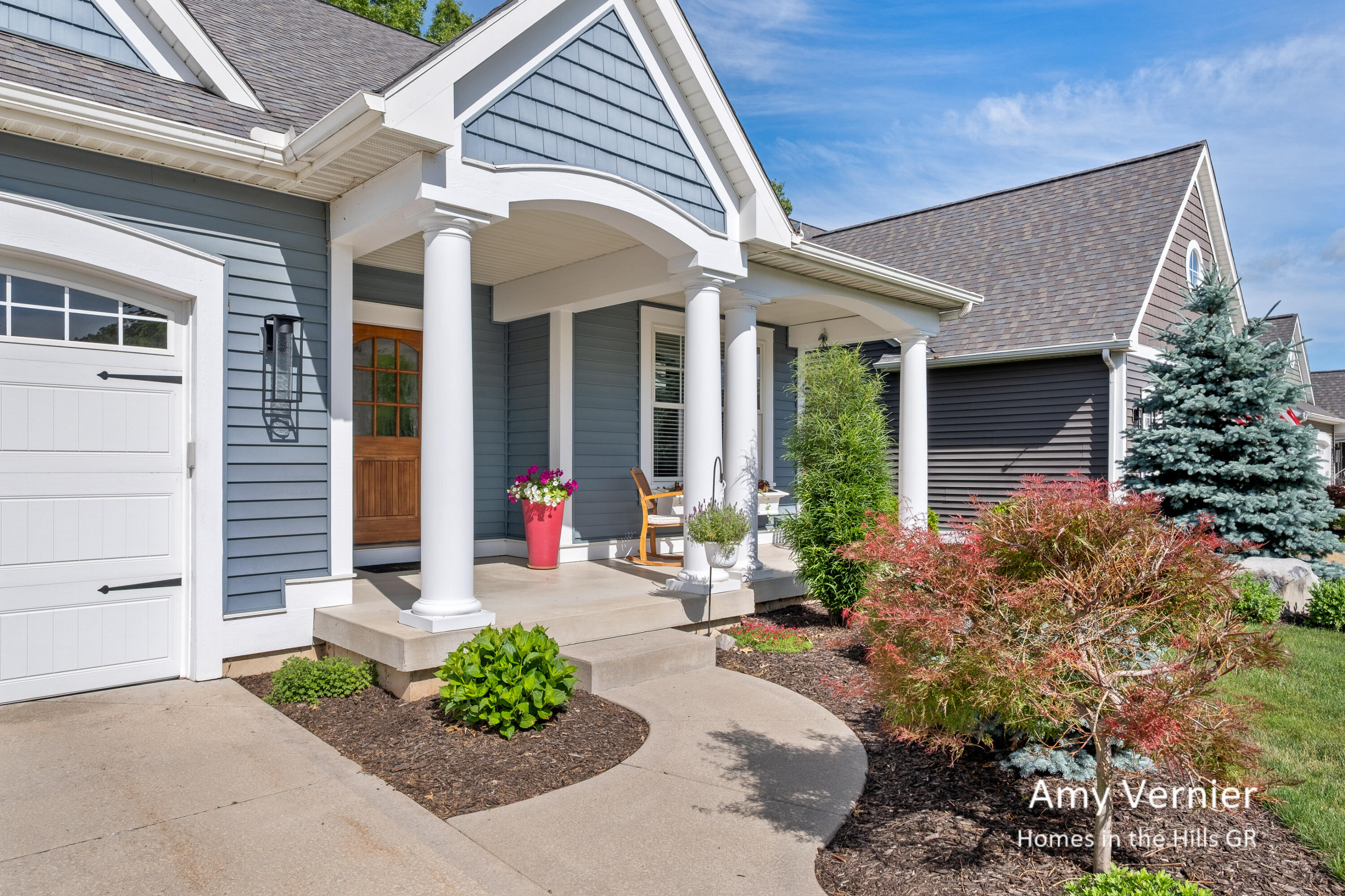 4081 E Gables Court NE Grand Rapids MI 49525