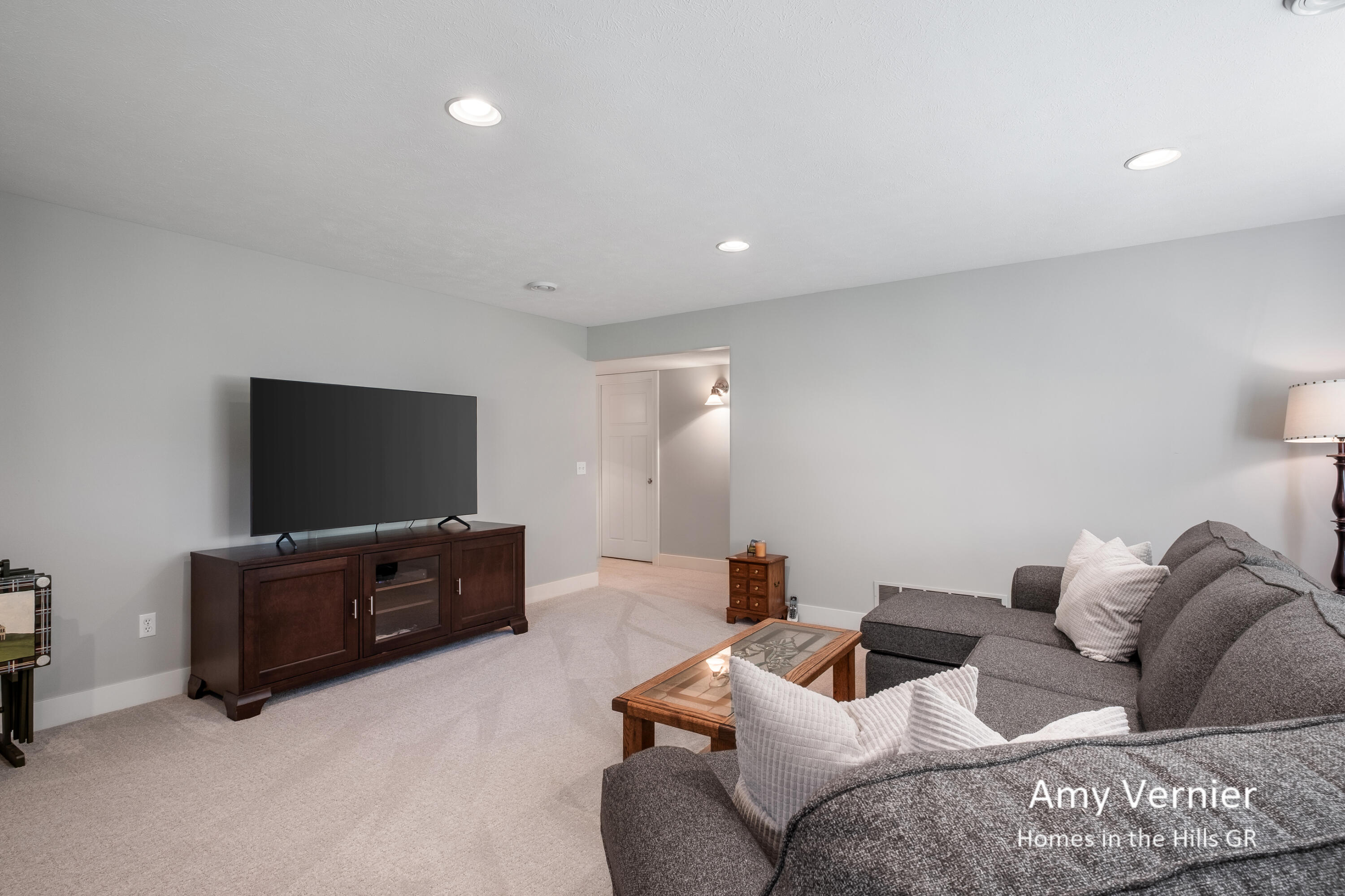 4081 E Gables Court NE Grand Rapids MI 49525