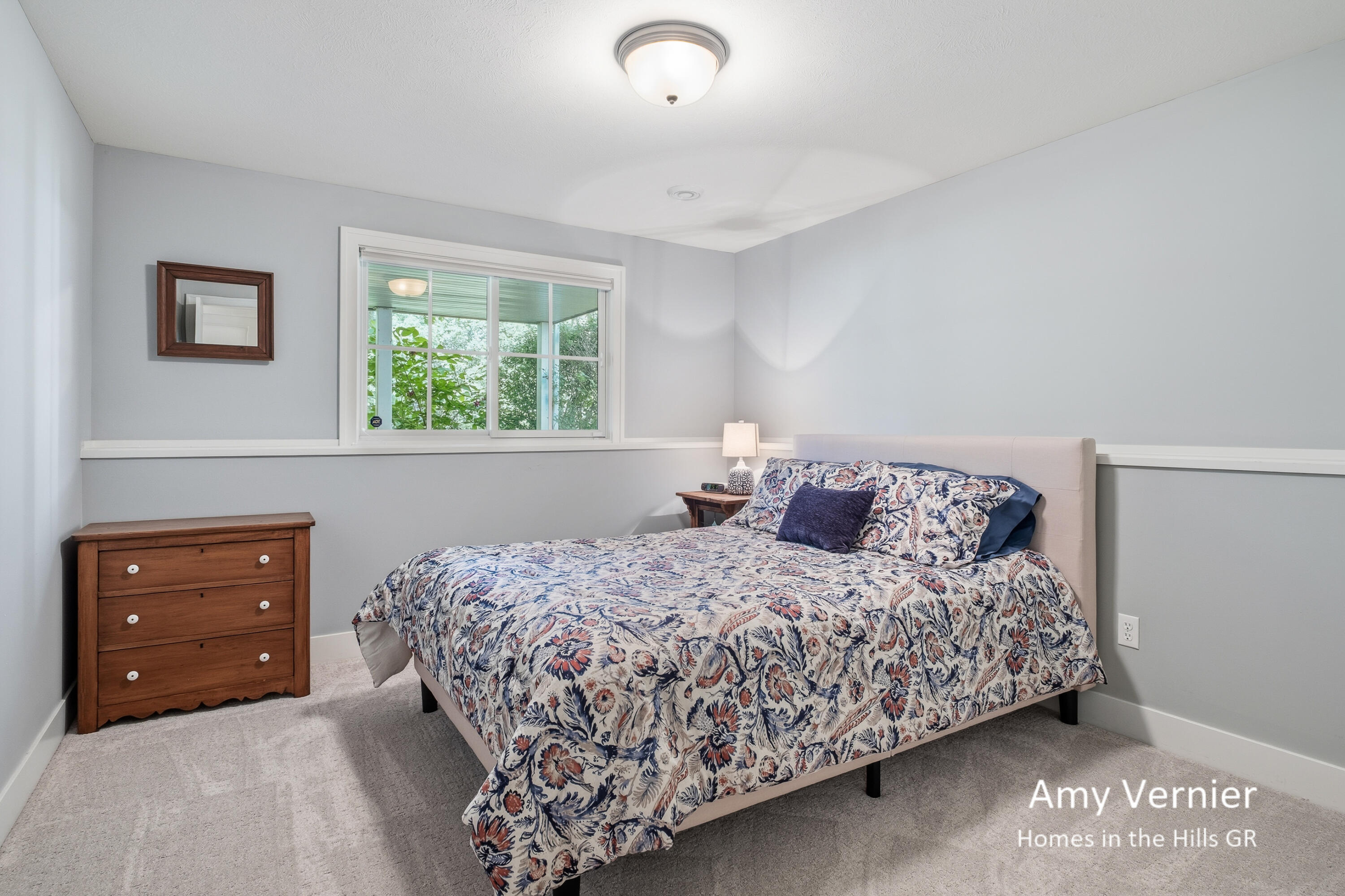 4081 E Gables Court NE Grand Rapids MI 49525