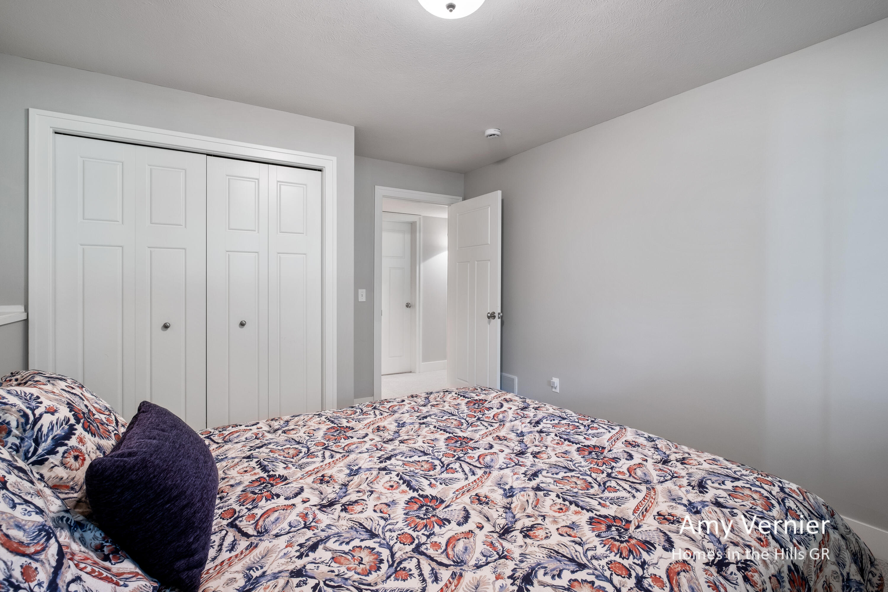 4081 E Gables Court NE Grand Rapids MI 49525