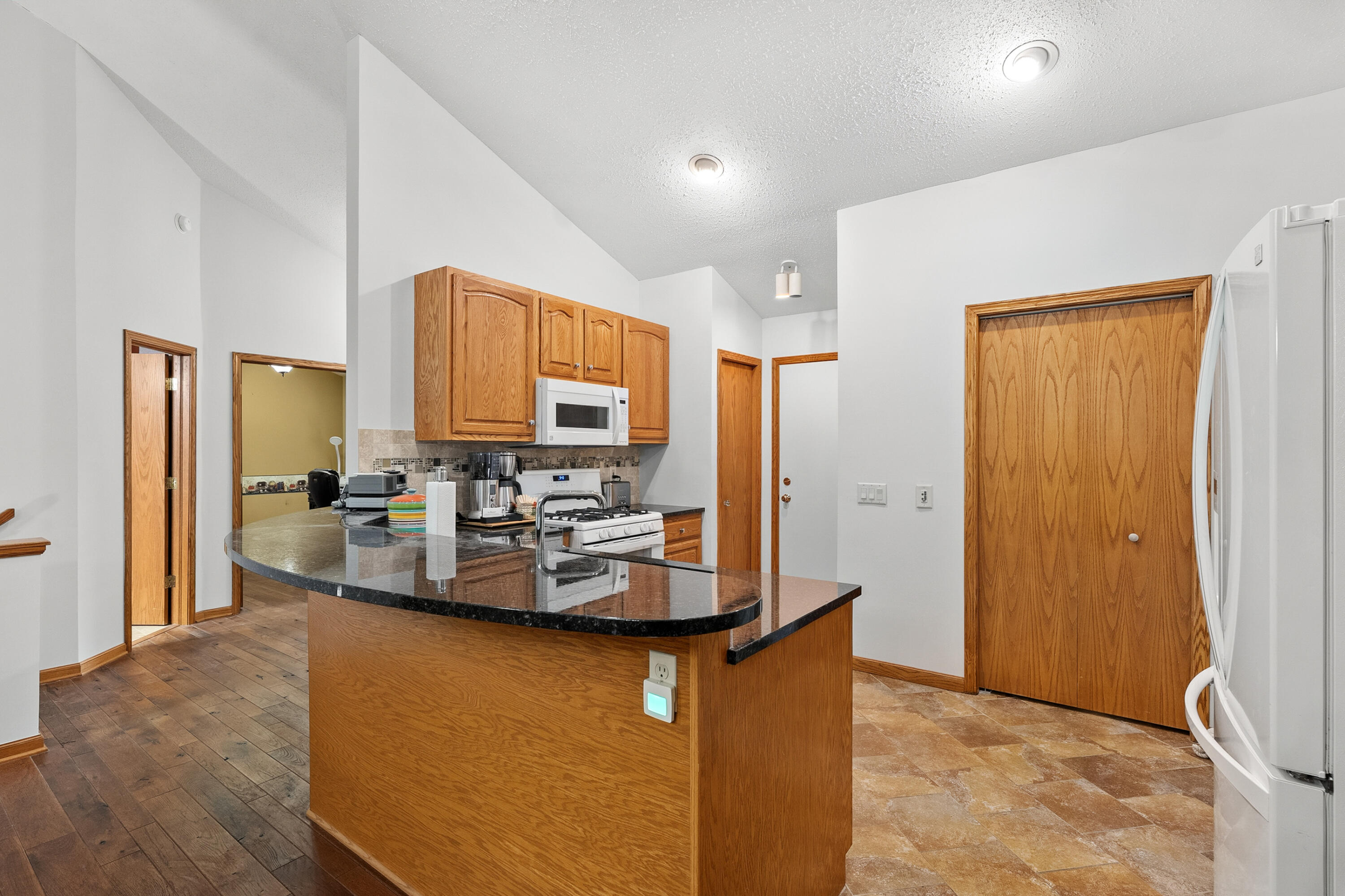 2919 Hunters Place Kalamazoo MI 49048