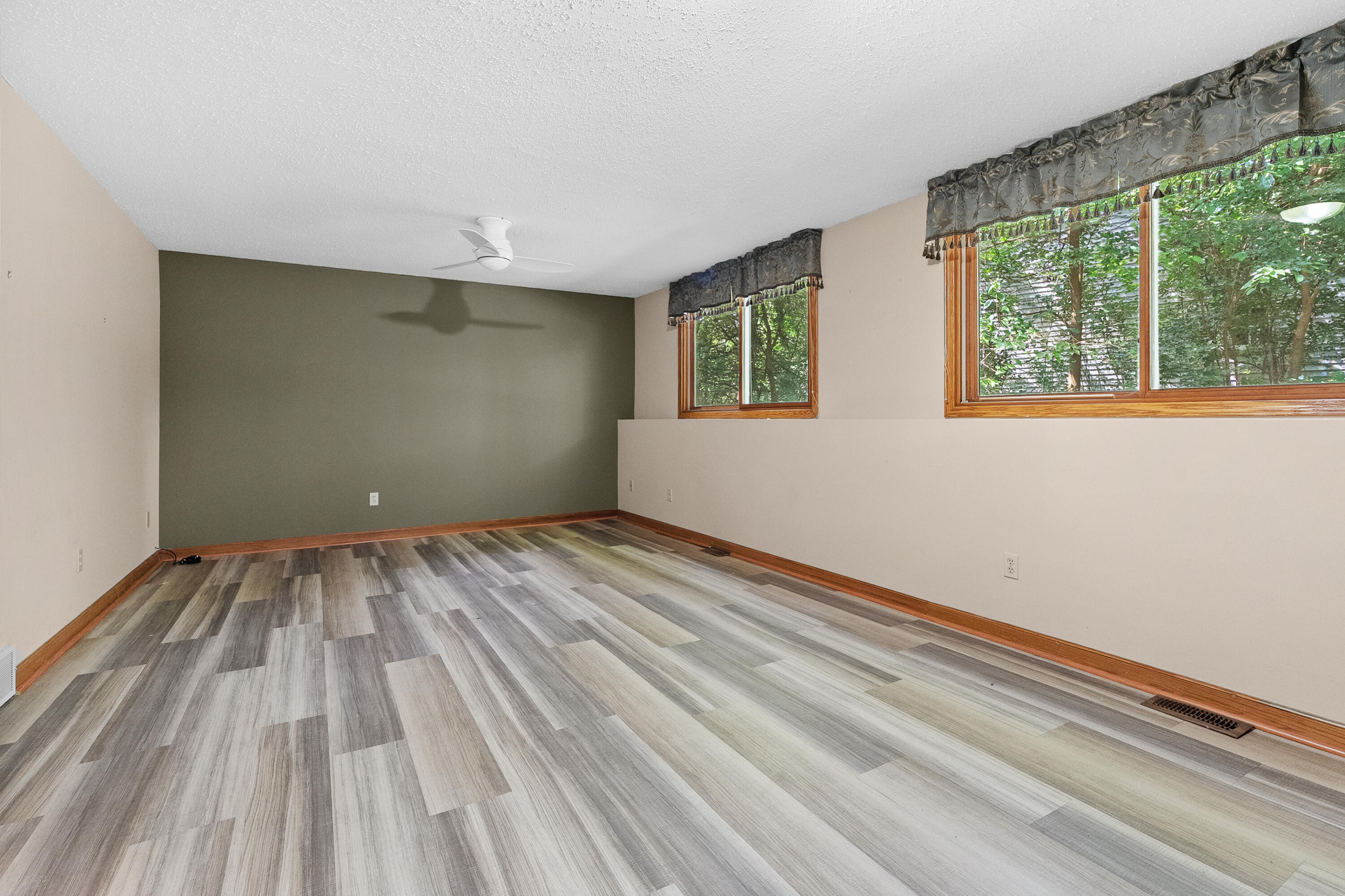 2919 Hunters Place Kalamazoo MI 49048