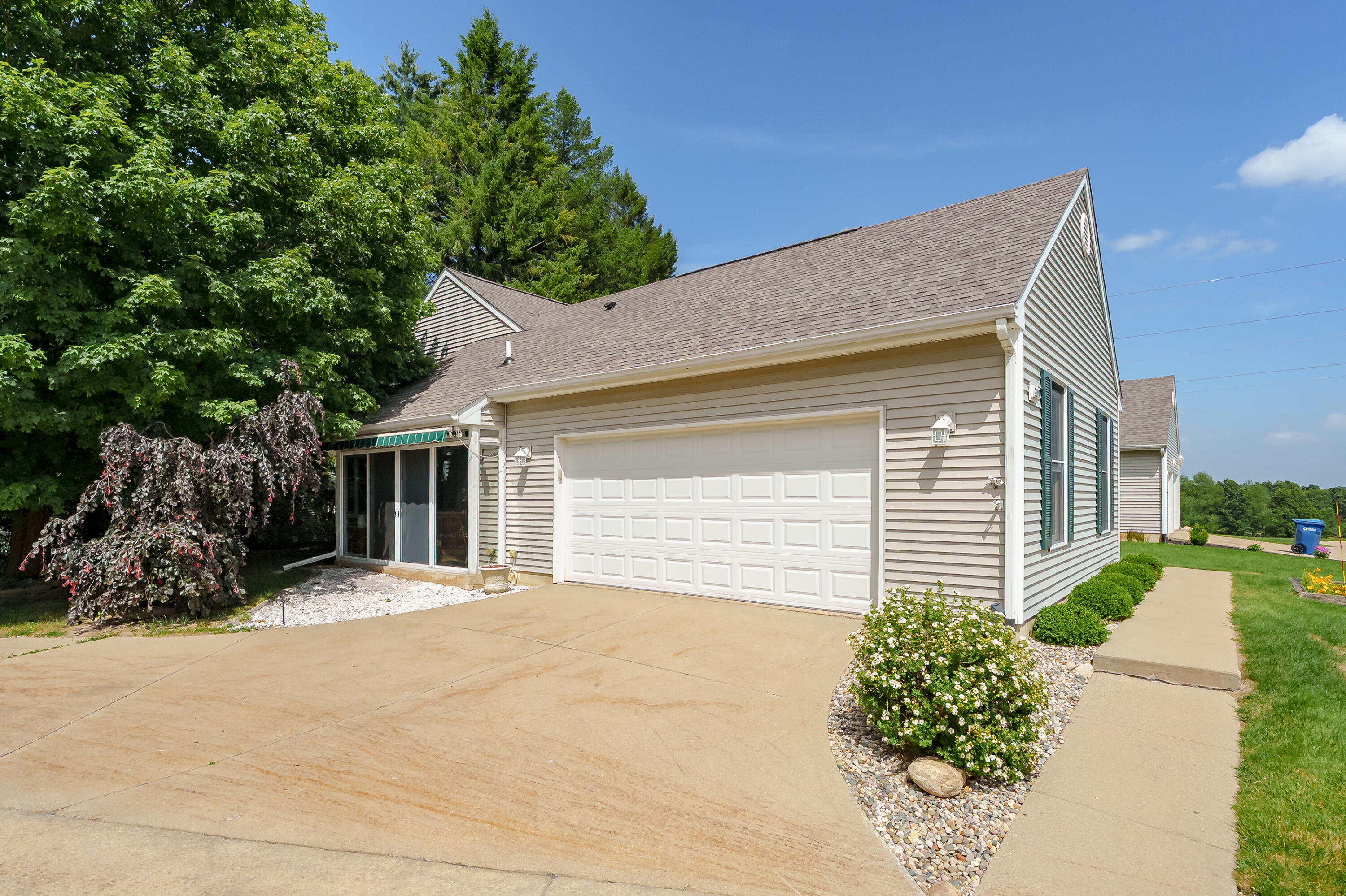 2919 Hunters Place Kalamazoo MI 49048