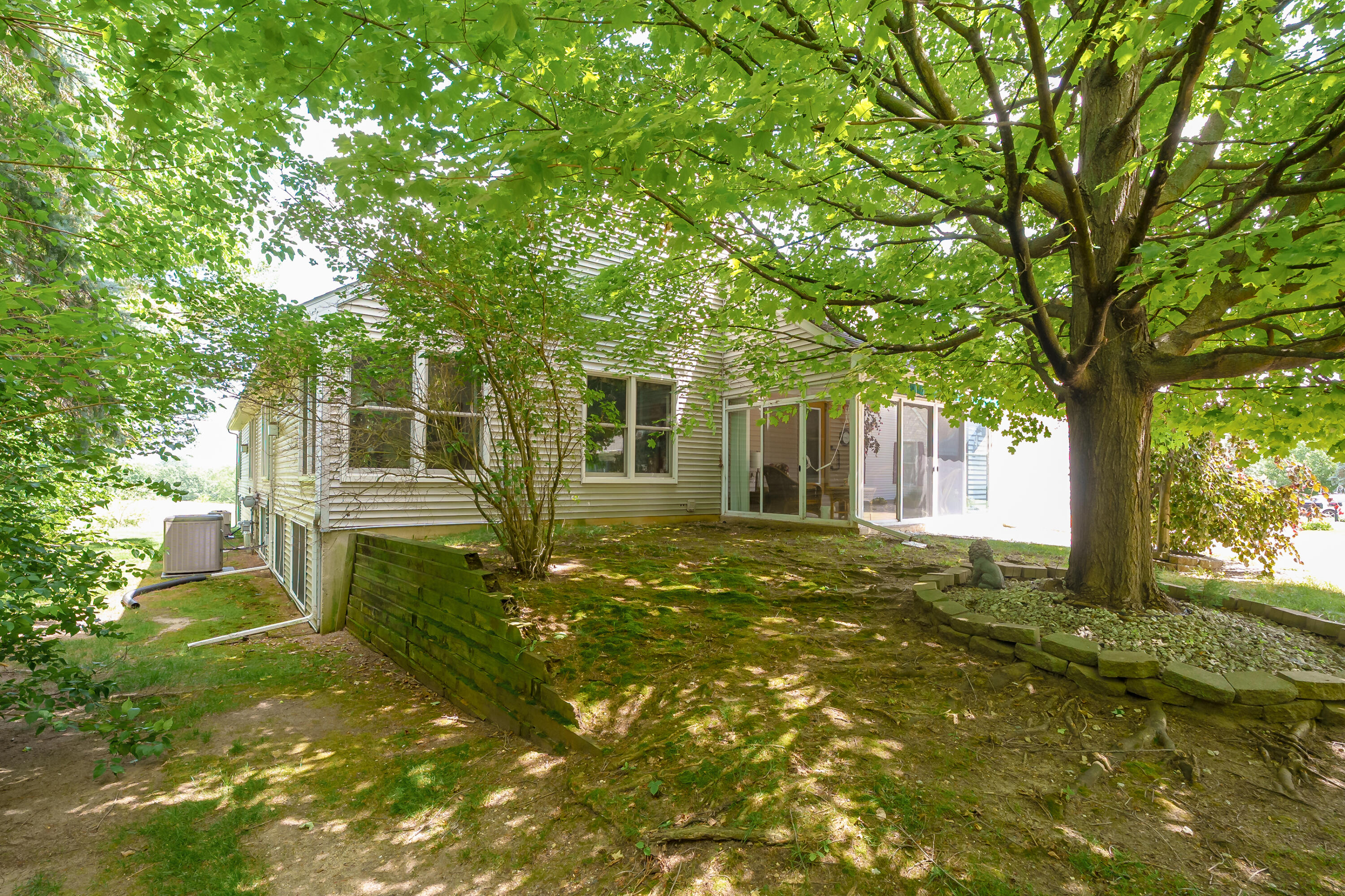 2919 Hunters Place Kalamazoo MI 49048