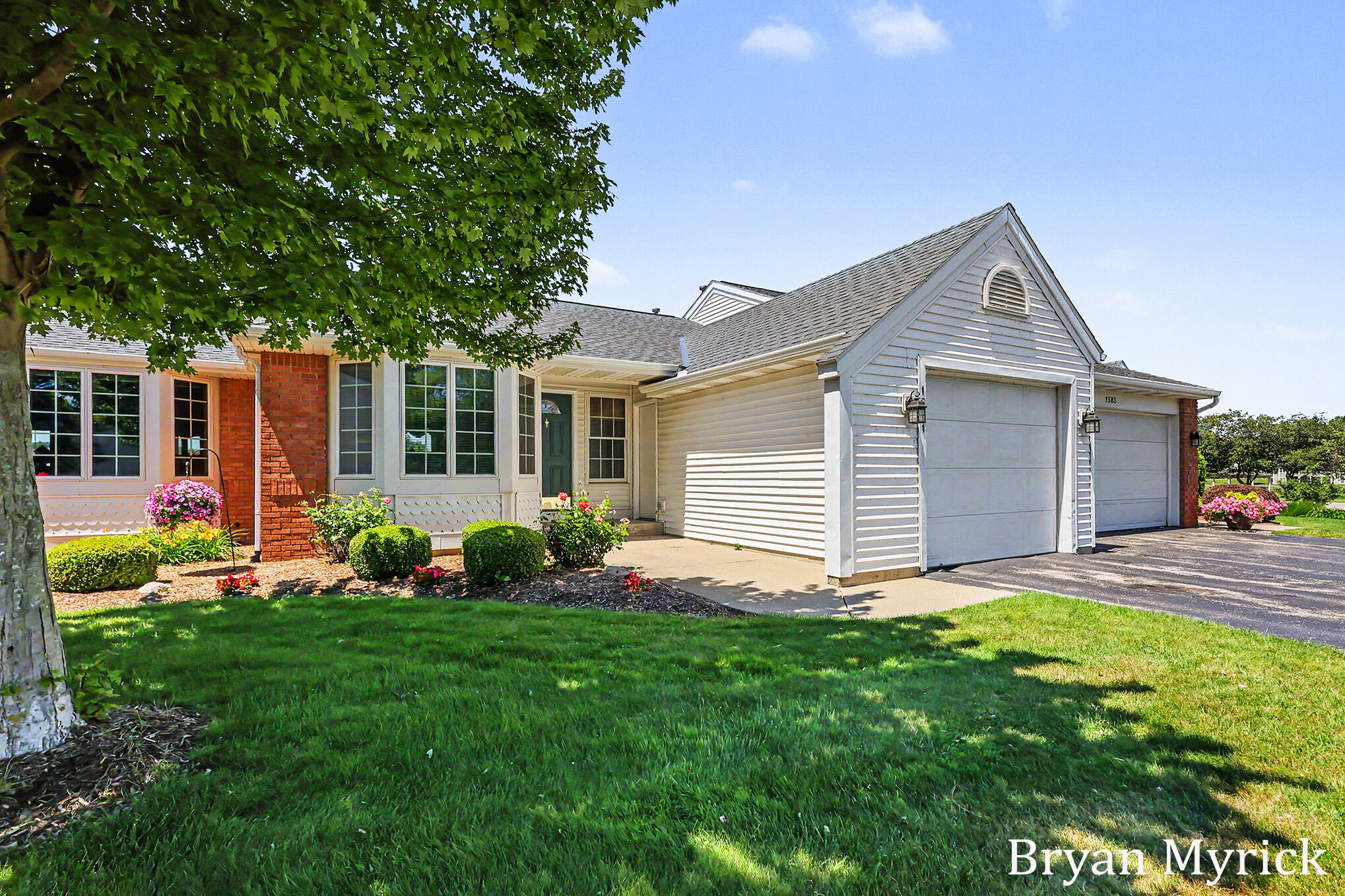 1581 Castlemaine Drive Zeeland MI 49464