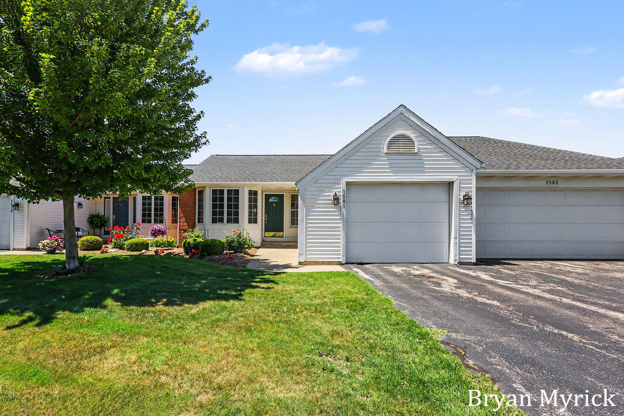 1581 Castlemaine Drive Zeeland MI 49464