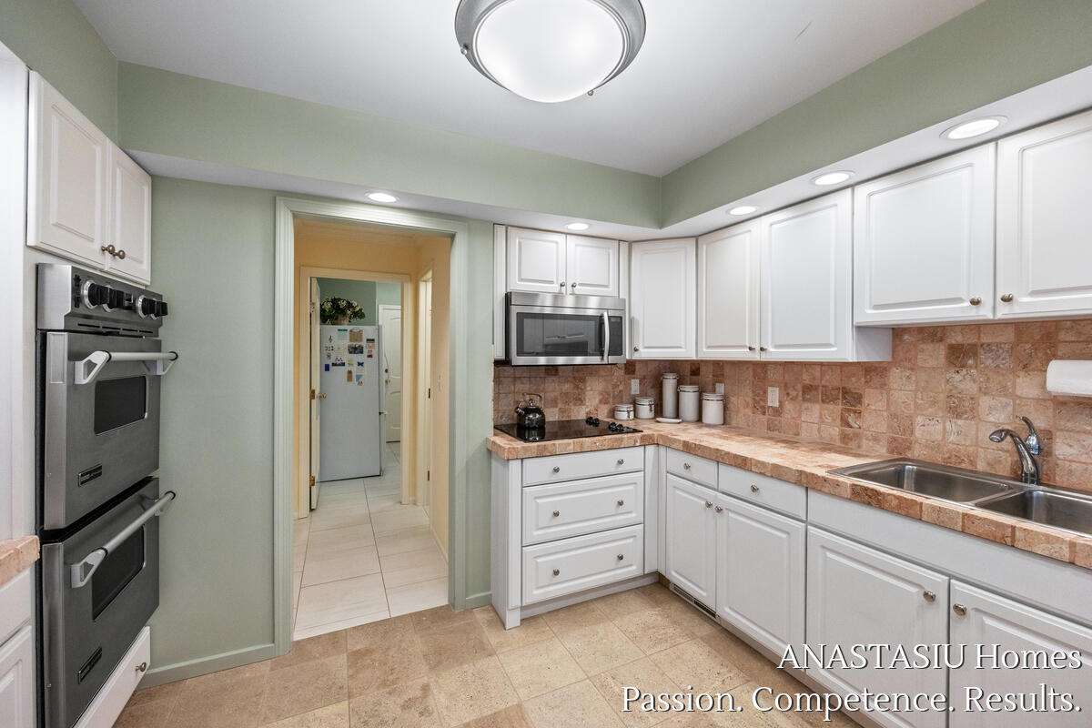 6081 N Gatehouse Drive SE Grand Rapids MI 49546