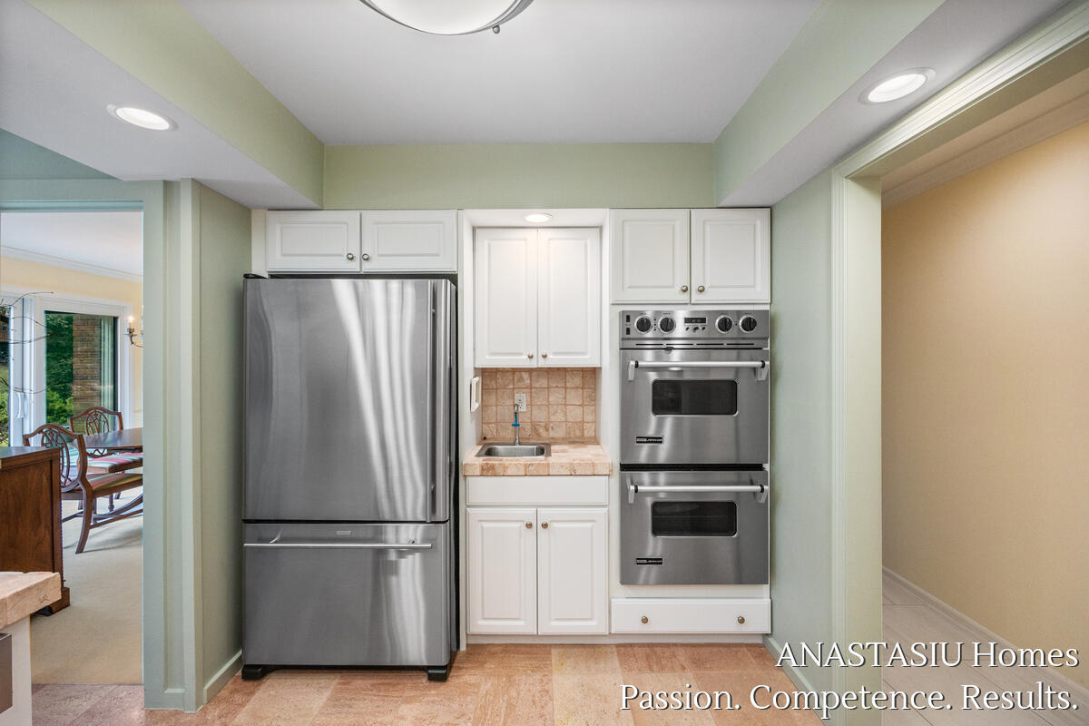 6081 N Gatehouse Drive SE Grand Rapids MI 49546