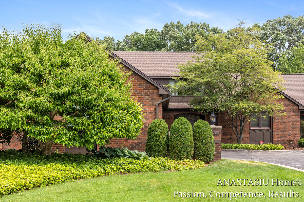 6081 N Gatehouse Drive SE Grand Rapids MI 49546
